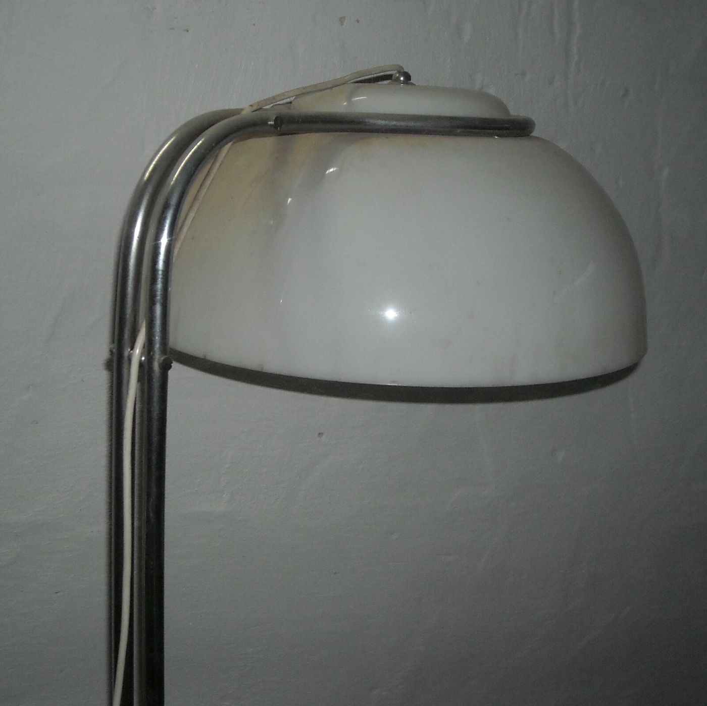 Modernariato Design: Lampada Piantana Stilizzata Anni '70