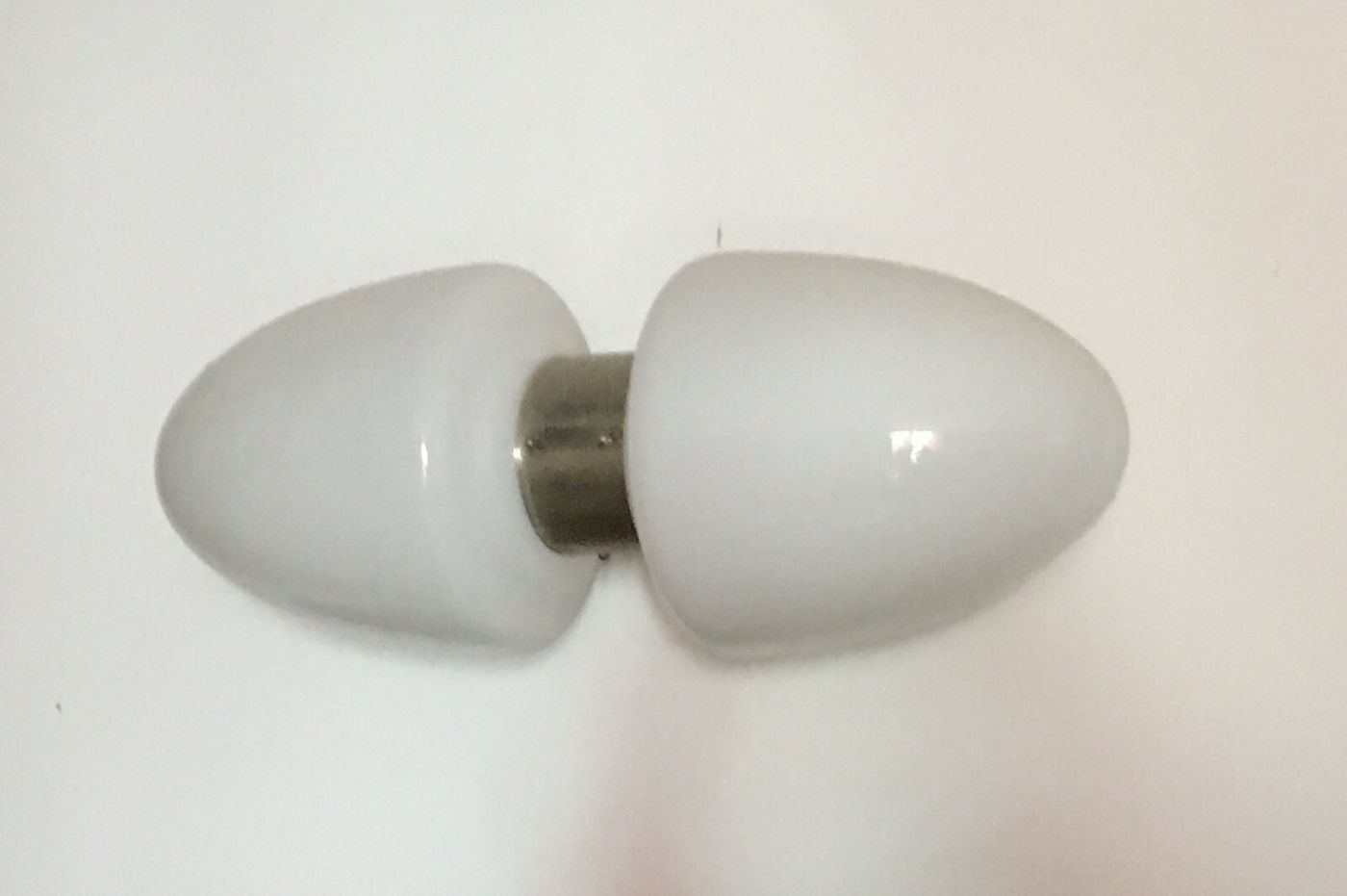 Lampada Da Parete Di Design In Vetro Lattimo E Metallo Cromato, Anni '70