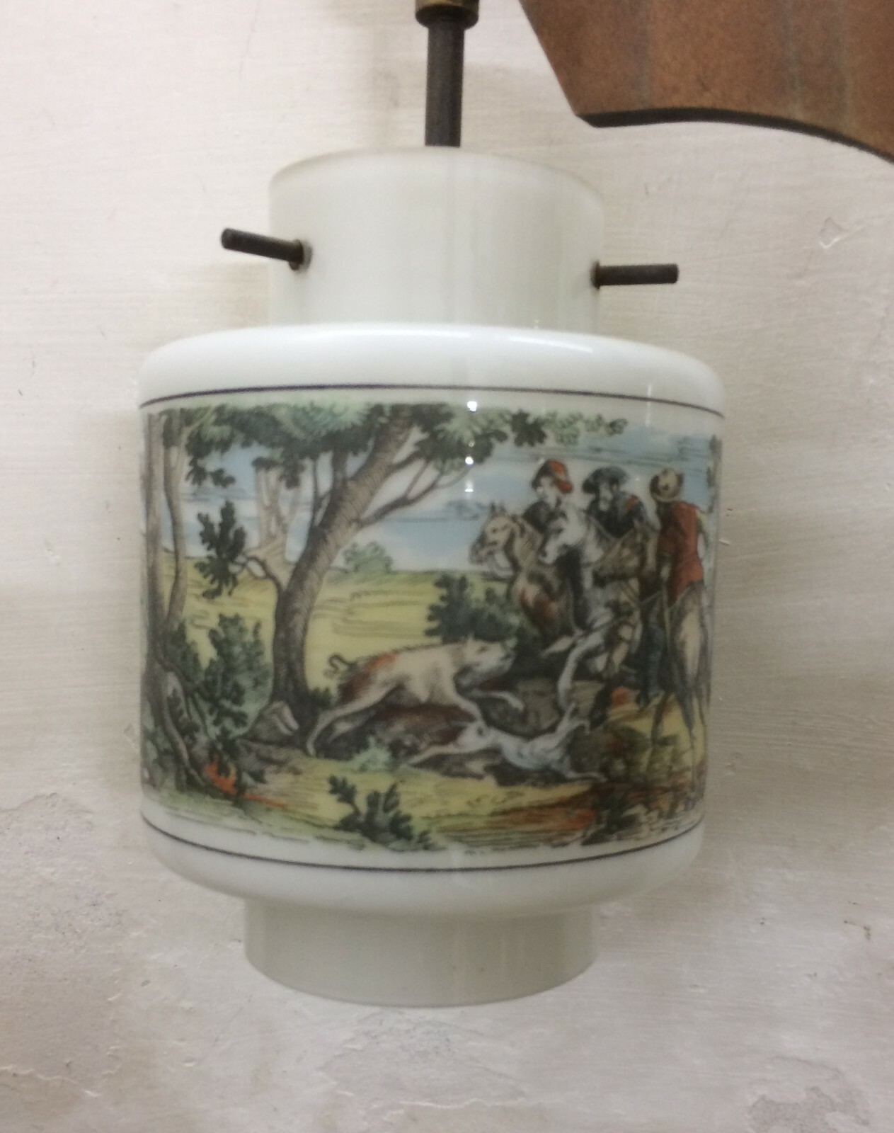 Inusuale Lampadario d'Epoca Con Scene Di Caccia, Metà Del '900