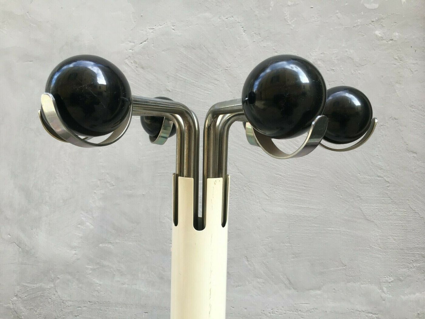 Design Modernariato, Illuminazione: Lampada Piantana Appendiabiti Marcata Luci
