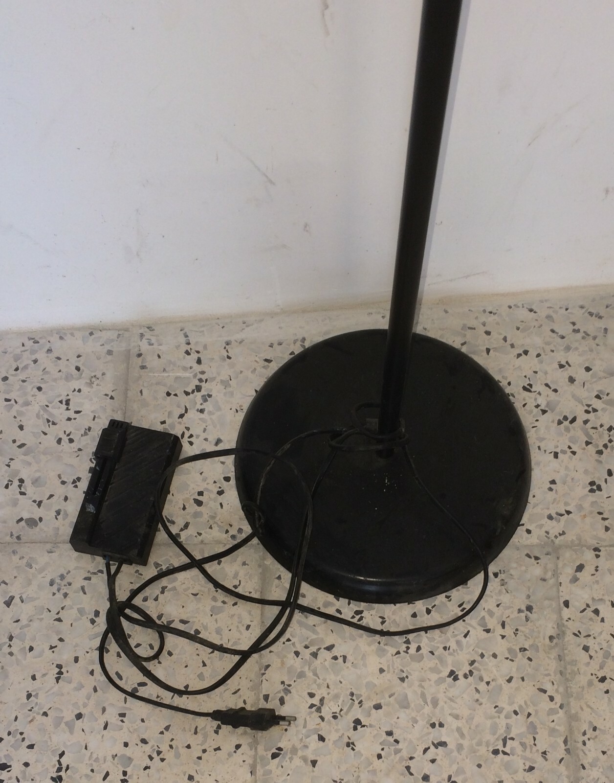 Lampada Da Terra Stilizzata Relux, Milano