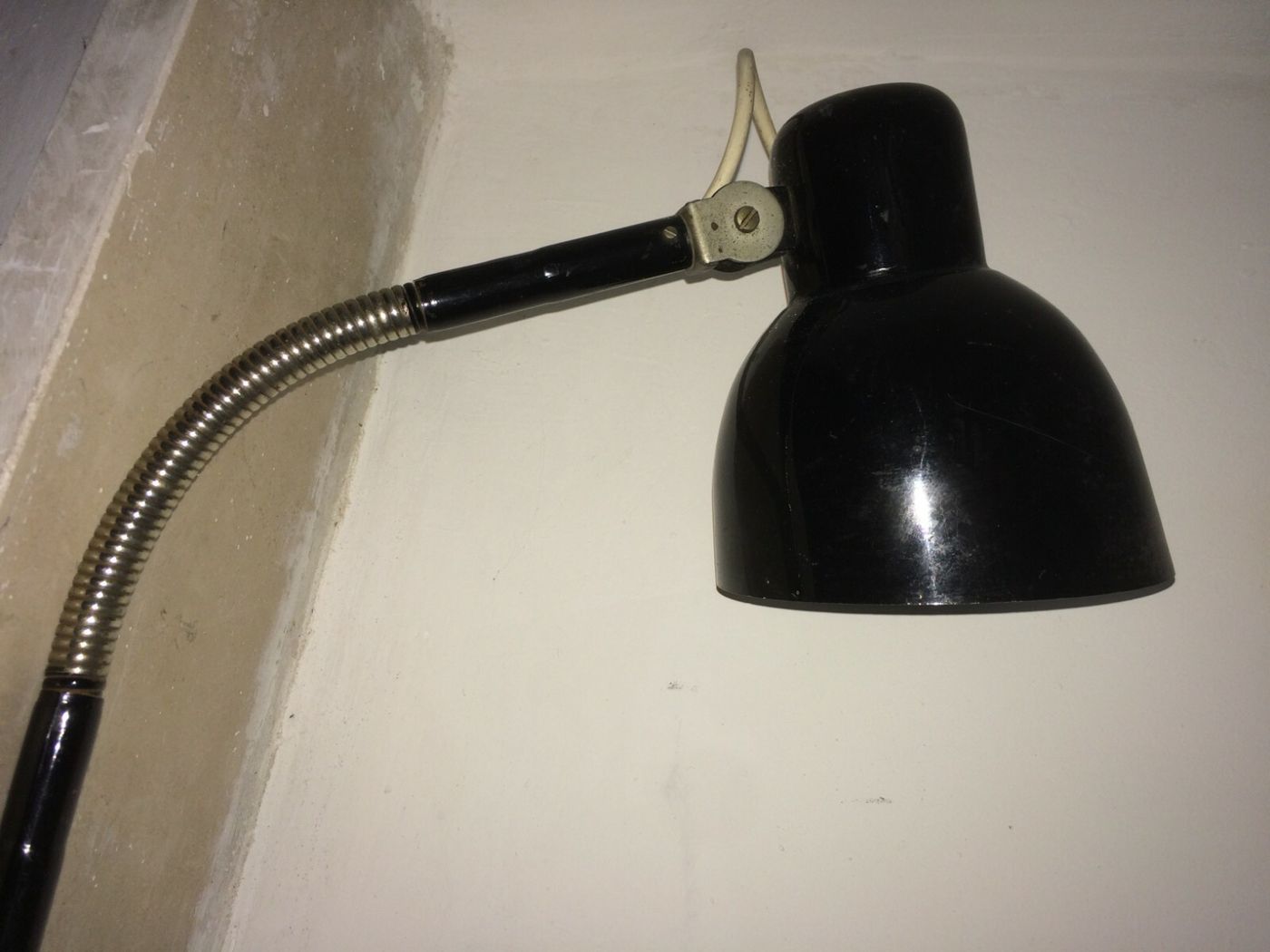 Lampada Da Tavolo Stilizzata Di Modernariato A Morsetto