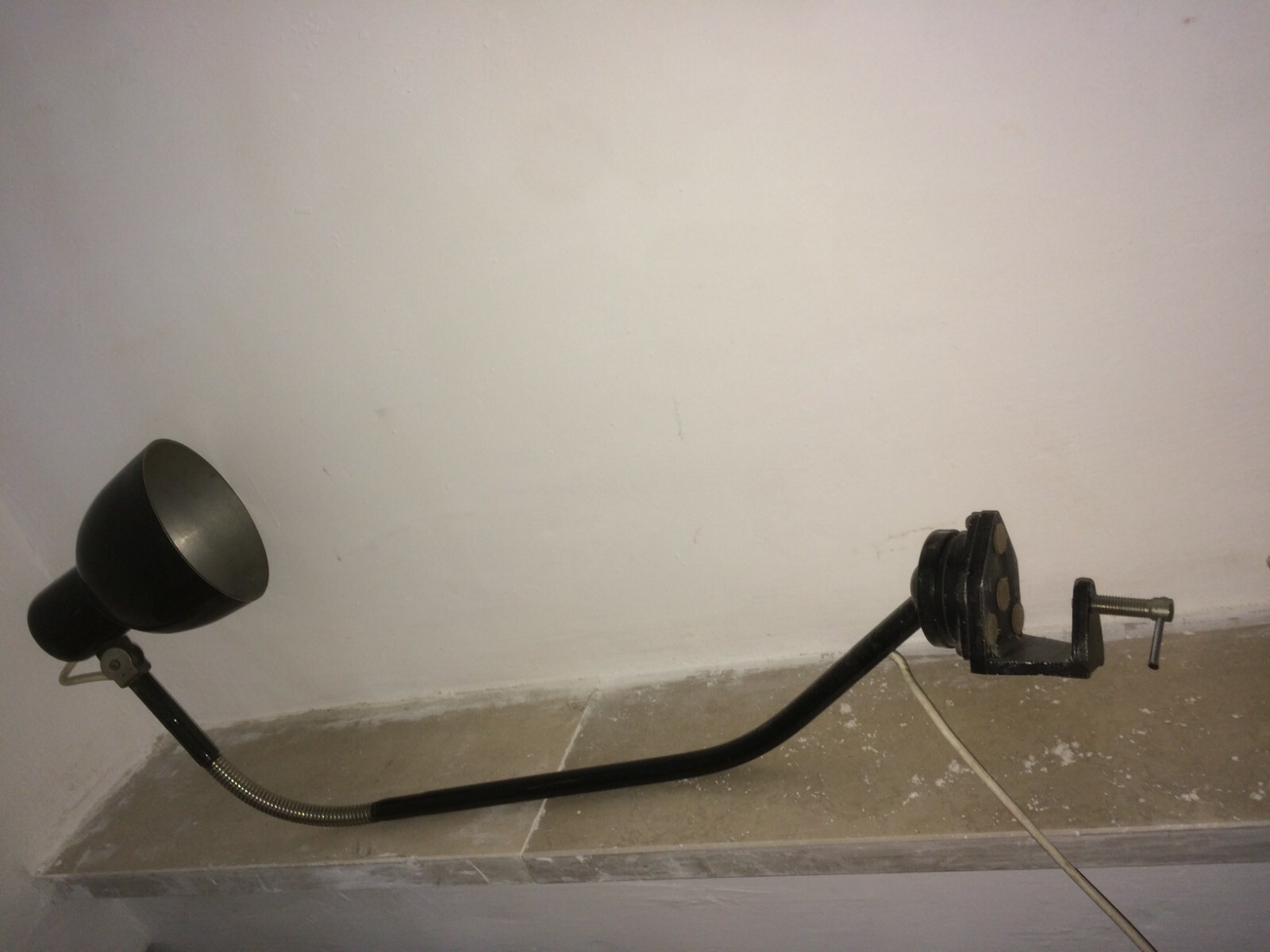 Lampada Da Tavolo Stilizzata Di Modernariato A Morsetto