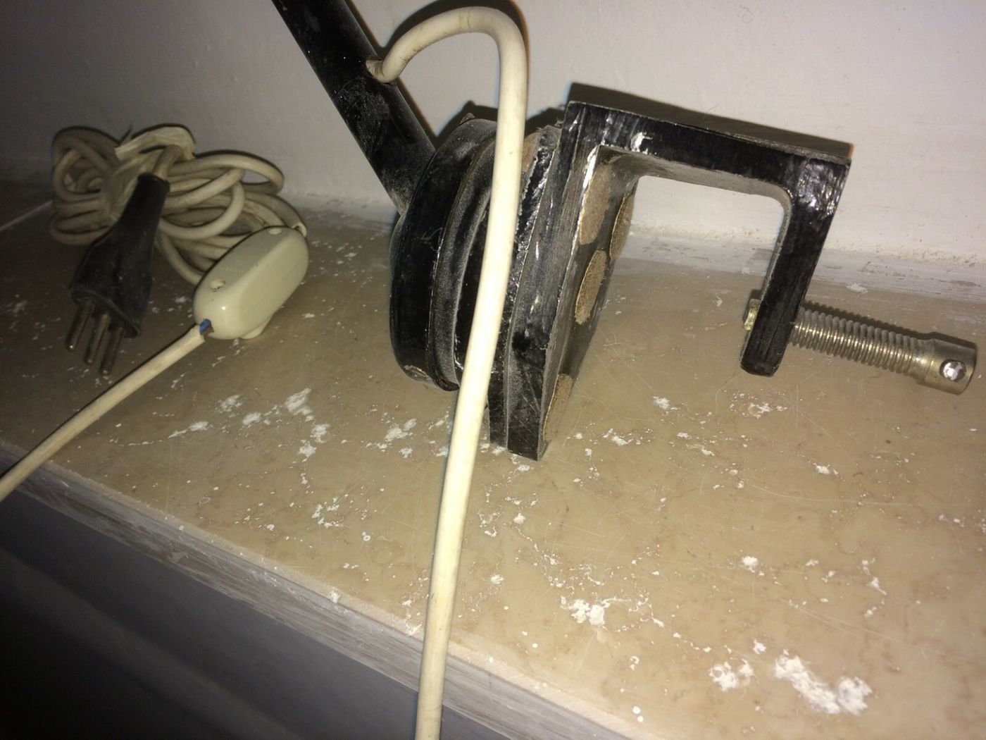 Lampada Da Tavolo Stilizzata Di Modernariato A Morsetto