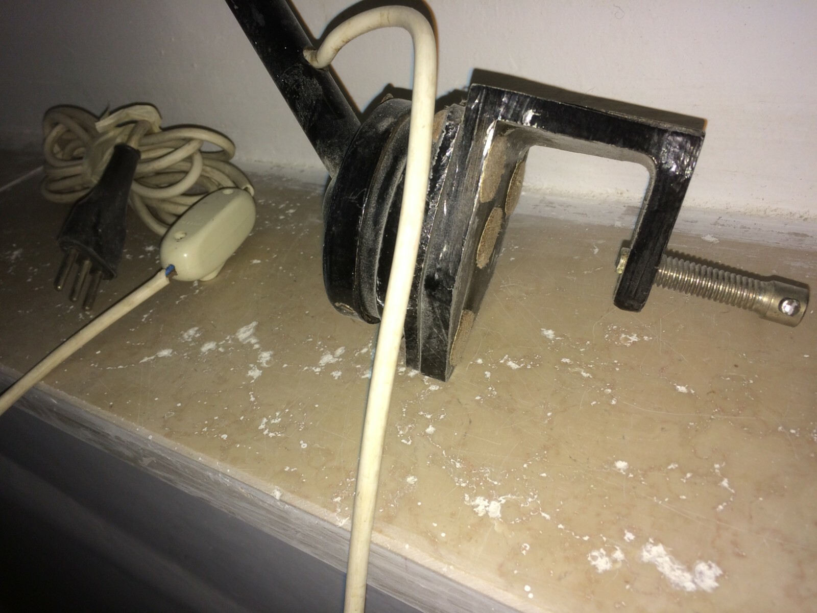 Lampada Da Tavolo Stilizzata Di Modernariato A Morsetto