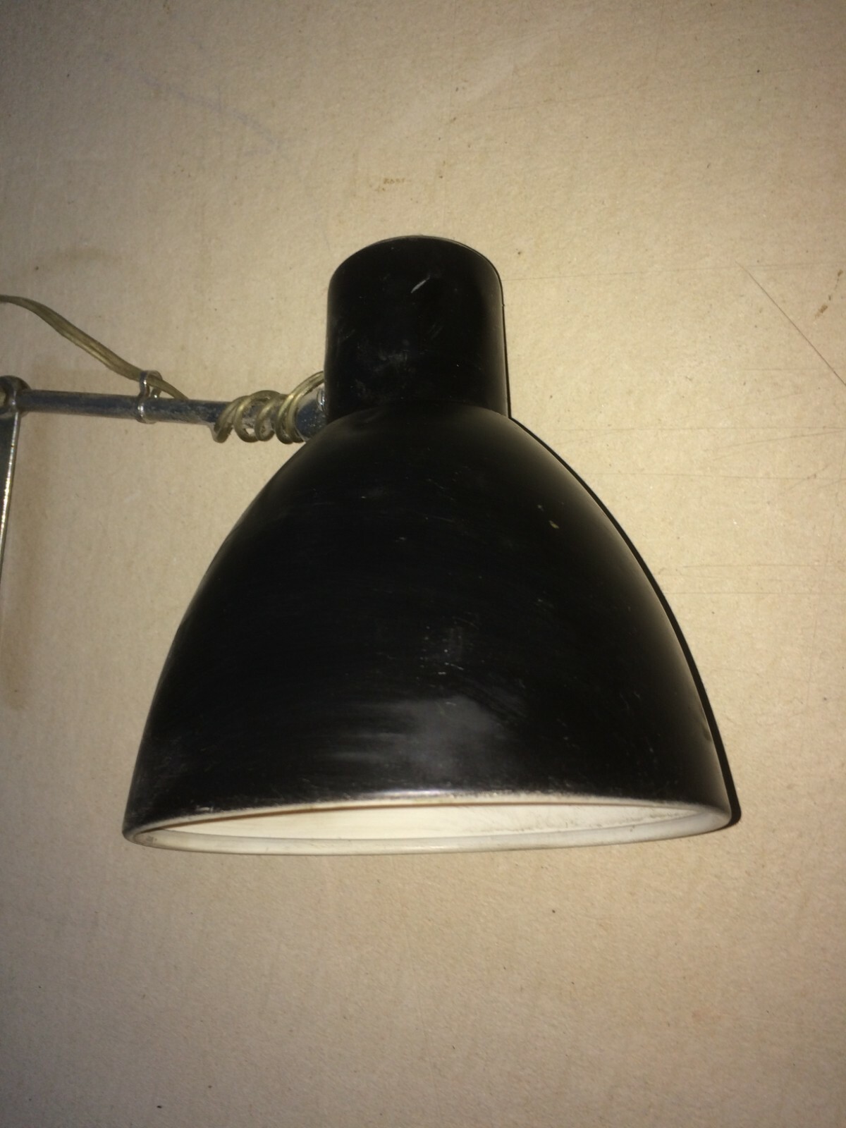 Lampada Applique A Pantografo In Metallo Cromato E Nero