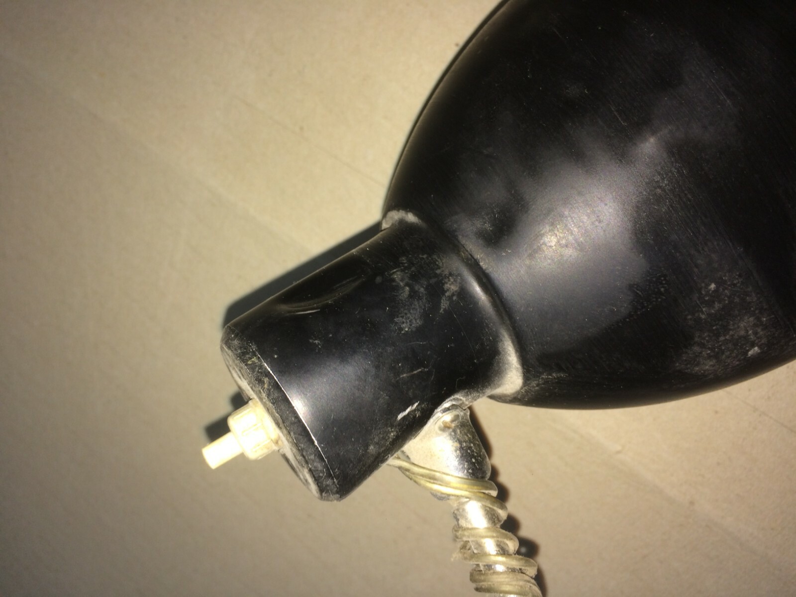 Lampada Applique A Pantografo In Metallo Cromato E Nero