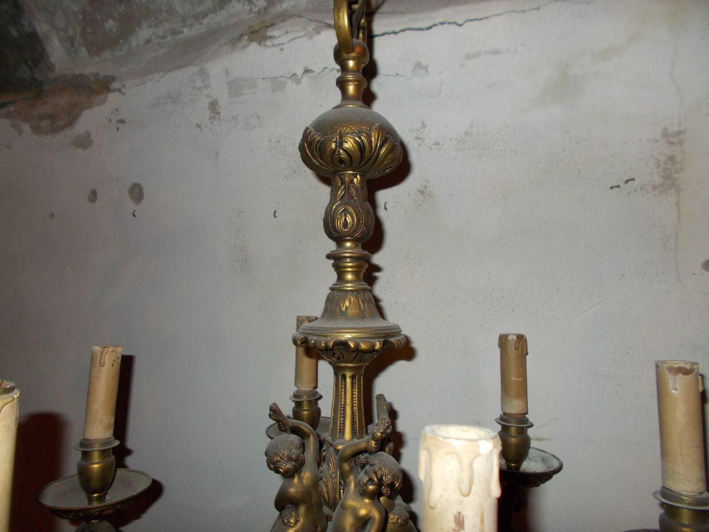 Decorativo Lampadario d'Epoca Con Sculture Di Puttini