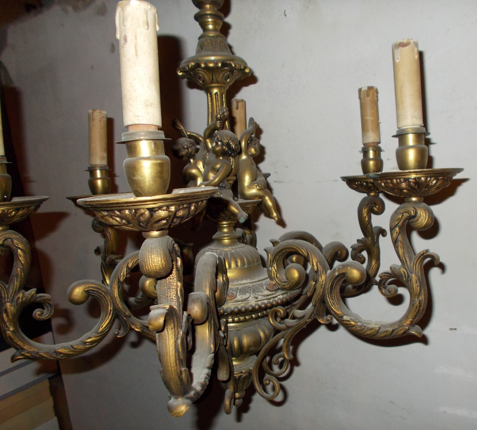 Decorativo Lampadario d'Epoca Con Sculture Di Puttini