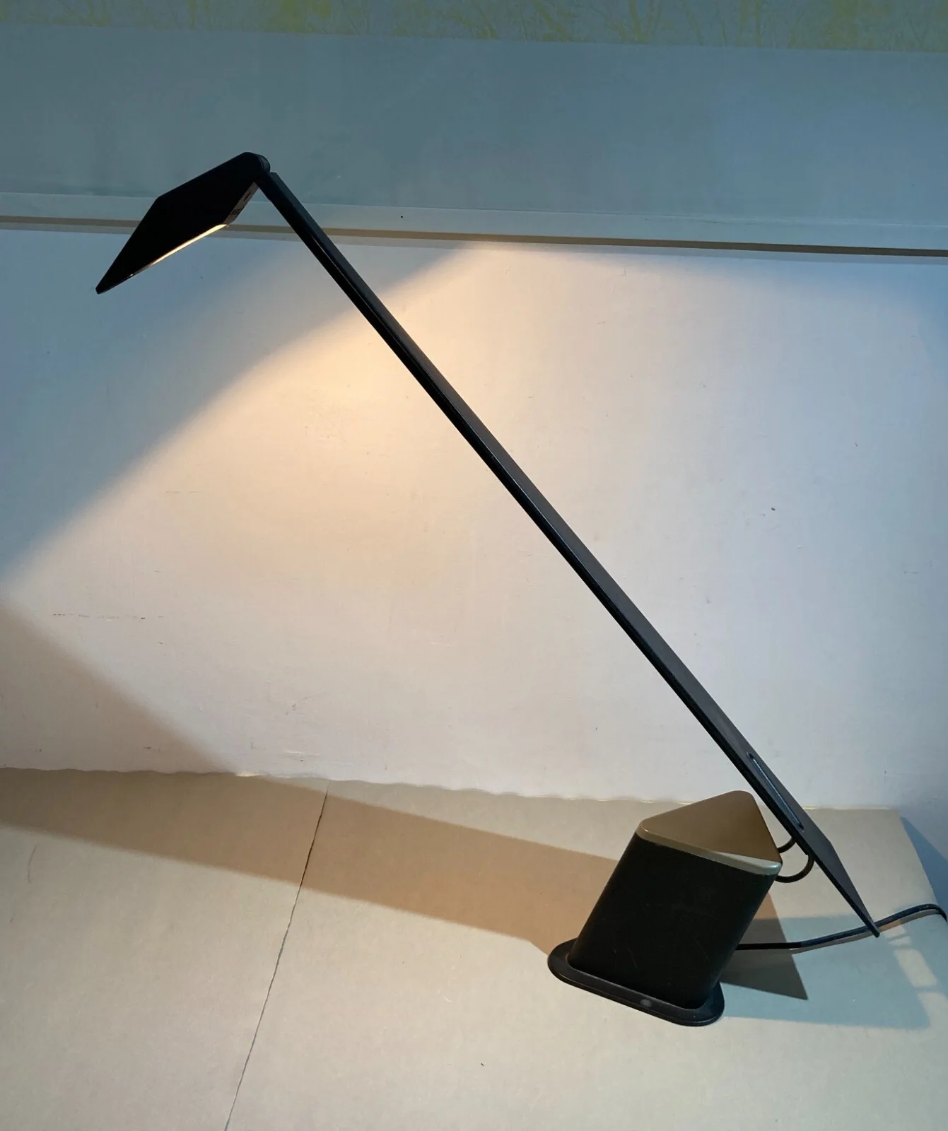Ilmo Concorde Table Lamp, Designer Miriello Fogato