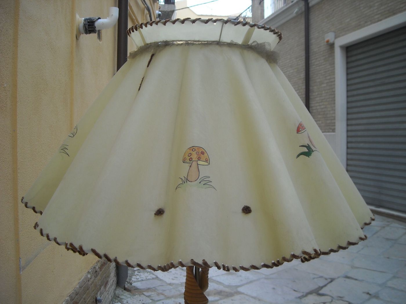 Modernariato, Design E Illuminazione Decorativa: Lampada Piantana, Anni '50