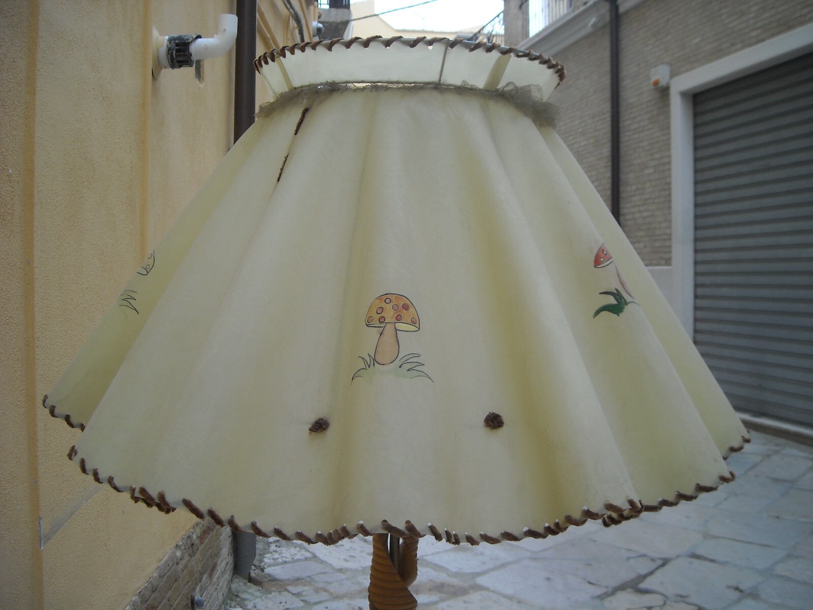 Modernariato, Design E Illuminazione Decorativa: Lampada Piantana, Anni '50