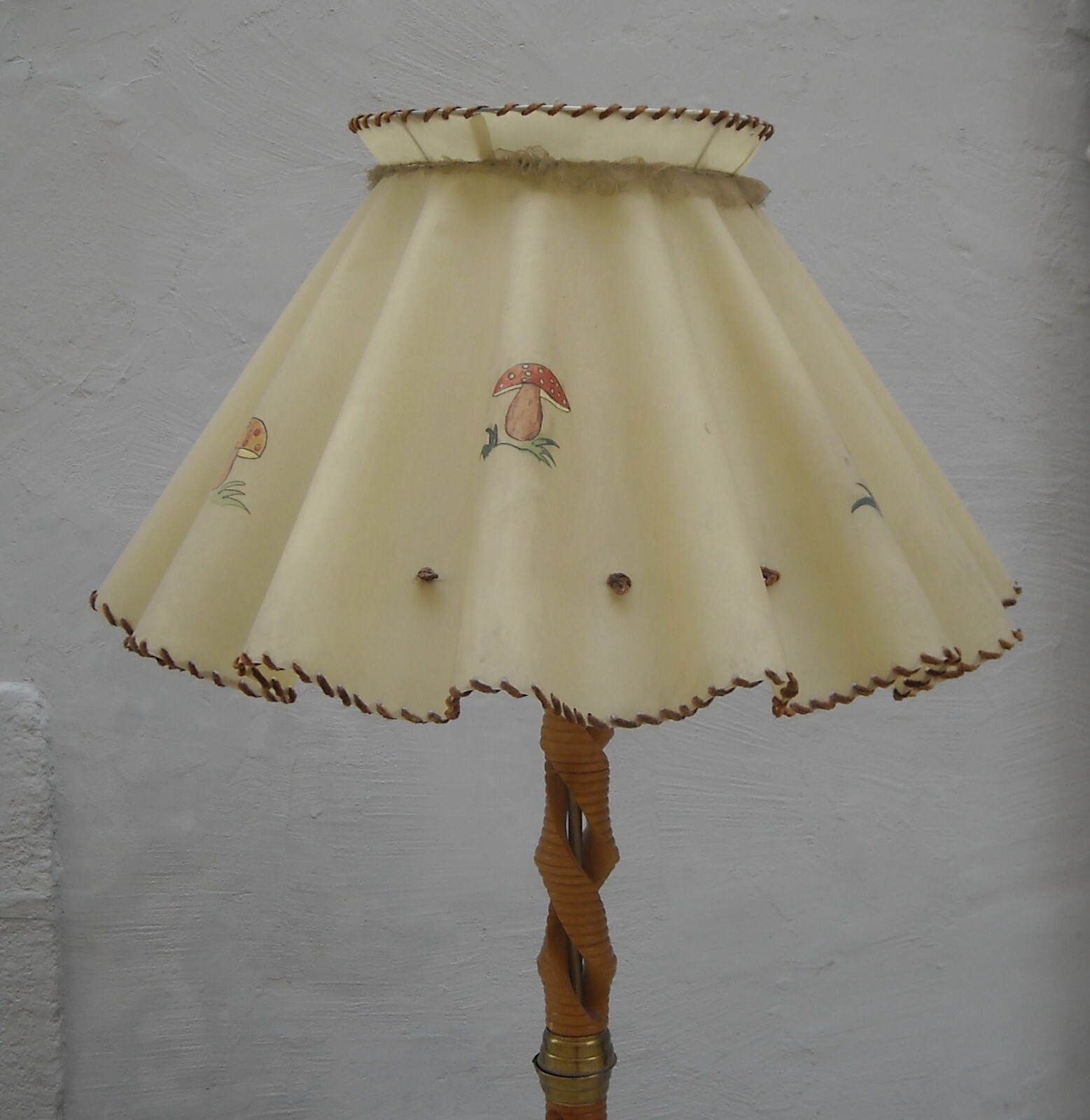Modernariato, Design E Illuminazione Decorativa: Lampada Piantana, Anni '50