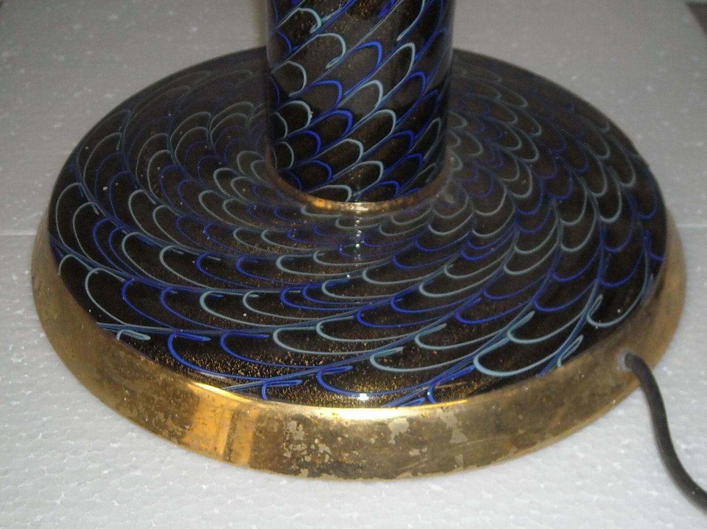 Lampada Da Pavimento In Vetro Di Murano E Metallo Dorato