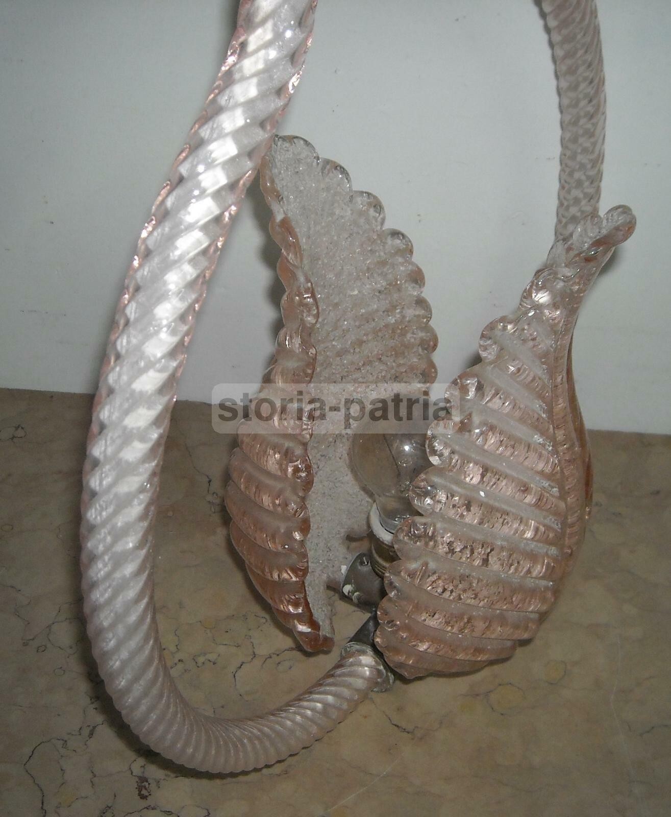 Lampadario Decorativo In Vetro Rosa d'Epoca