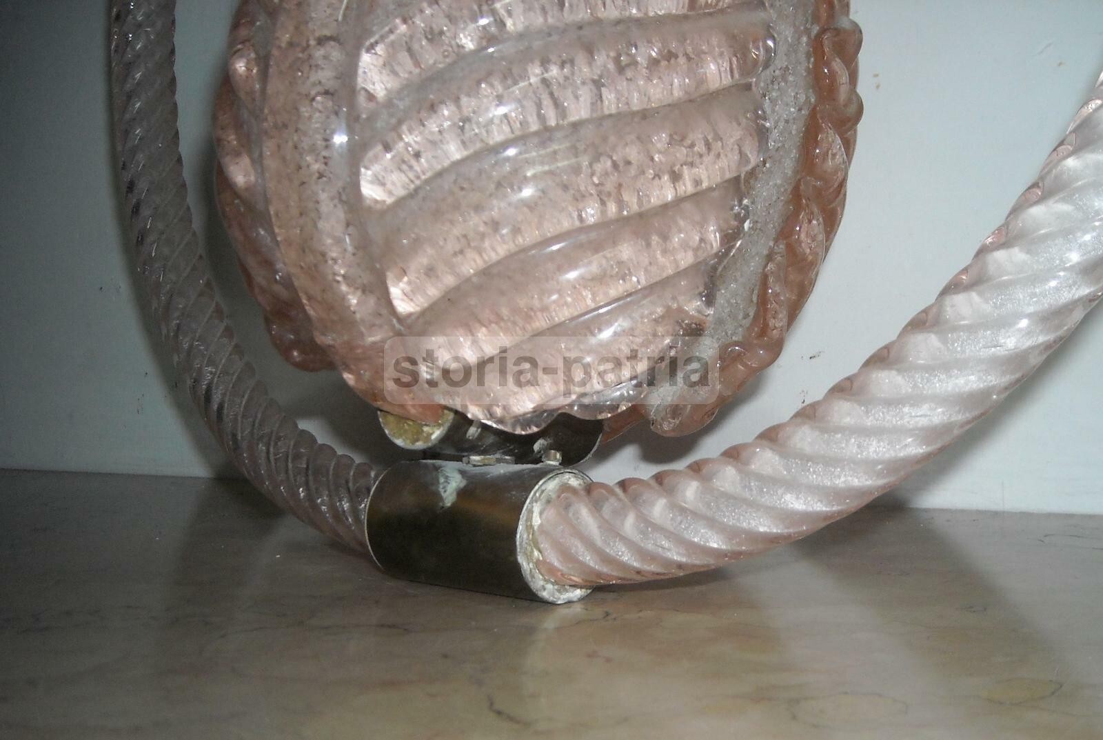 Lampadario Decorativo In Vetro Rosa d'Epoca