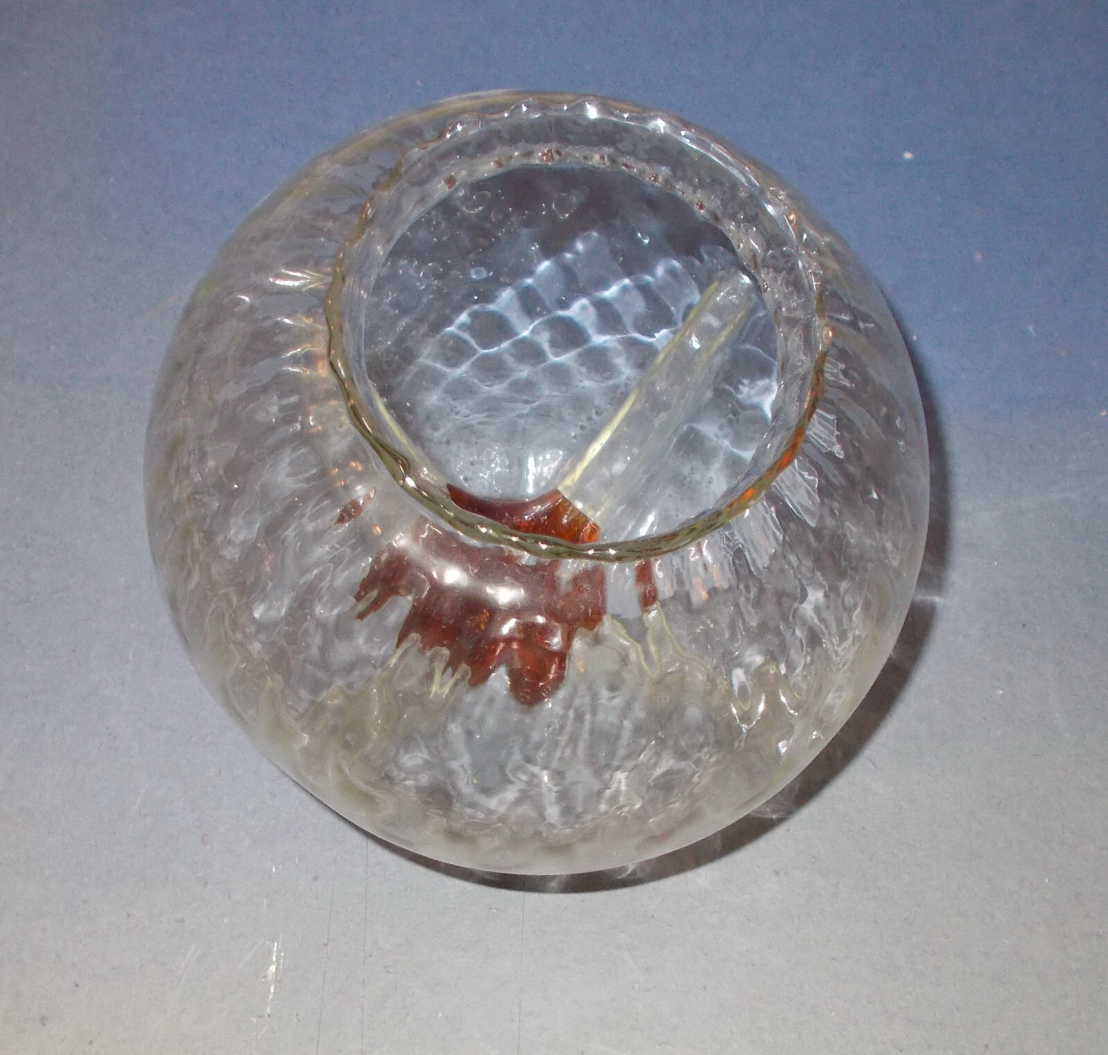 Coppa Per Lampada In Vetro Modellato   Design Italiano Del Novecento