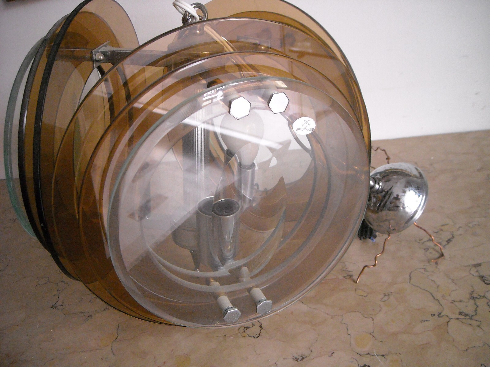 Lampada A Sospensione d'Epoca In Vetro Molato E Design Modernariato