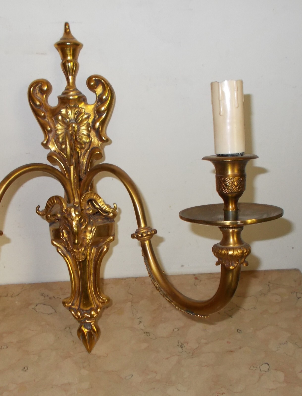 Artistica Applique In Metallo Dorato   Lampada Decorativa Con Mascherone Esoterico