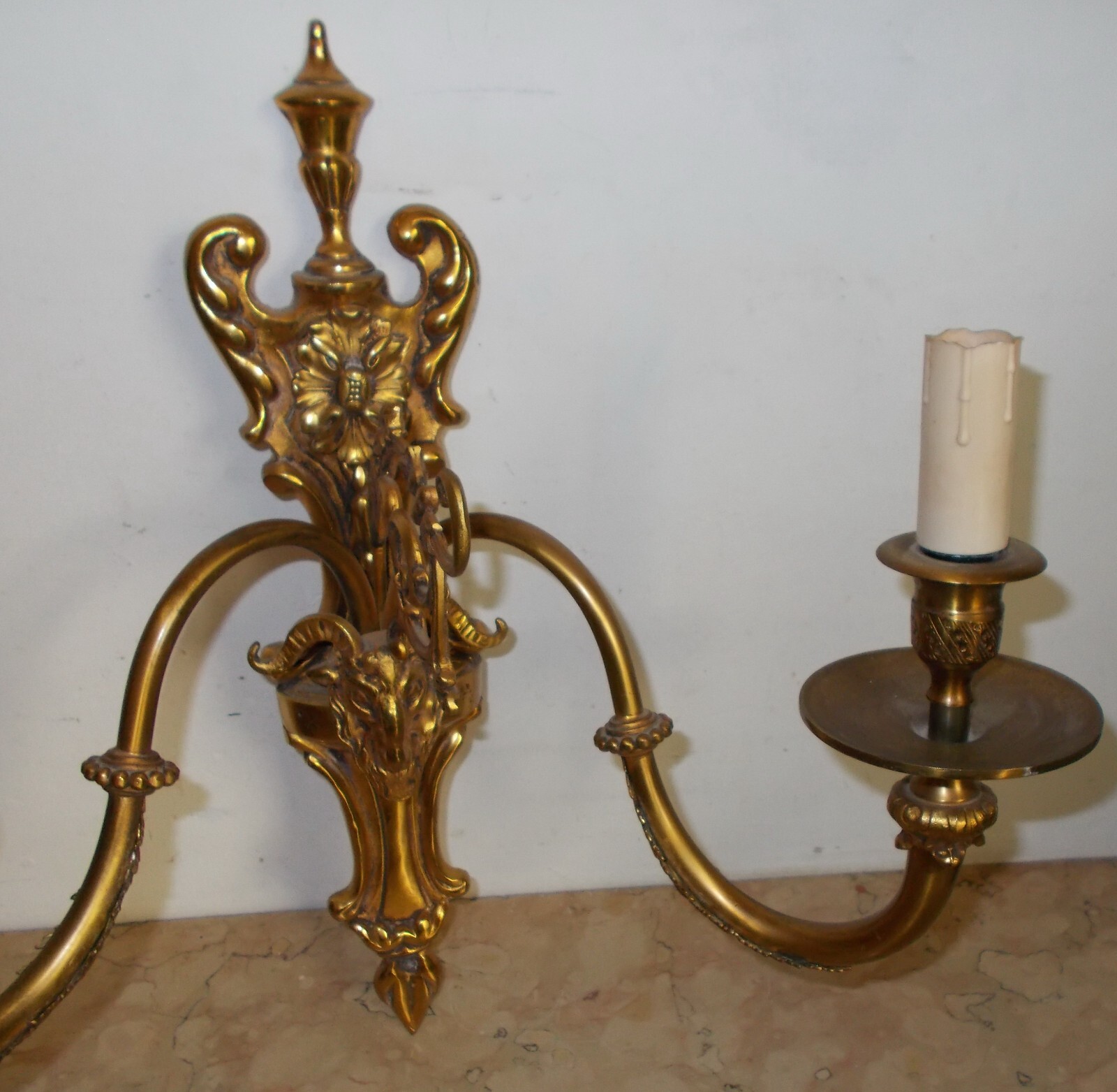 Artistica Applique In Metallo Dorato   Lampada Decorativa Con Mascherone Esoterico