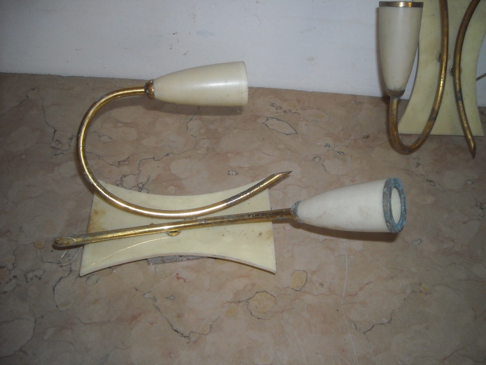 Coppia Di Lampade Da Parete Appliques, Design Italiano Del Novecento