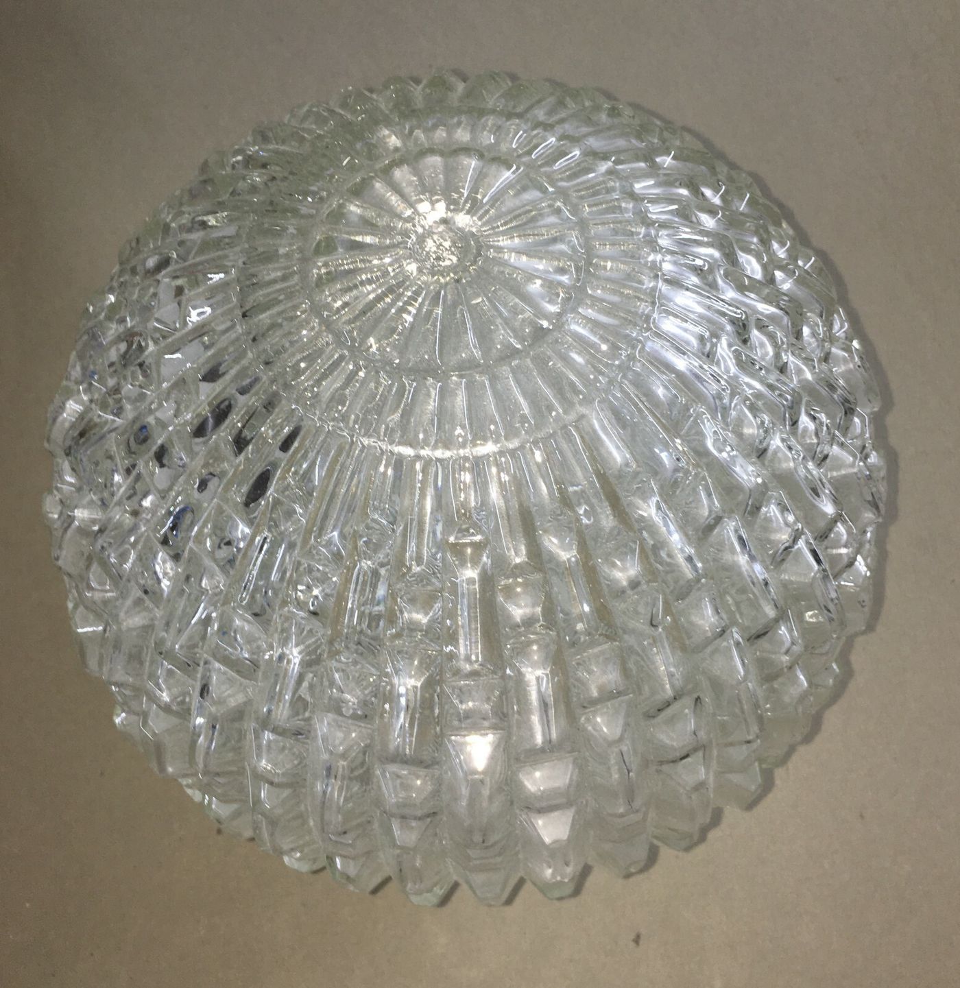 Coppa Sferica Per Lampada In Vetro Con Decoro In Rilievo
