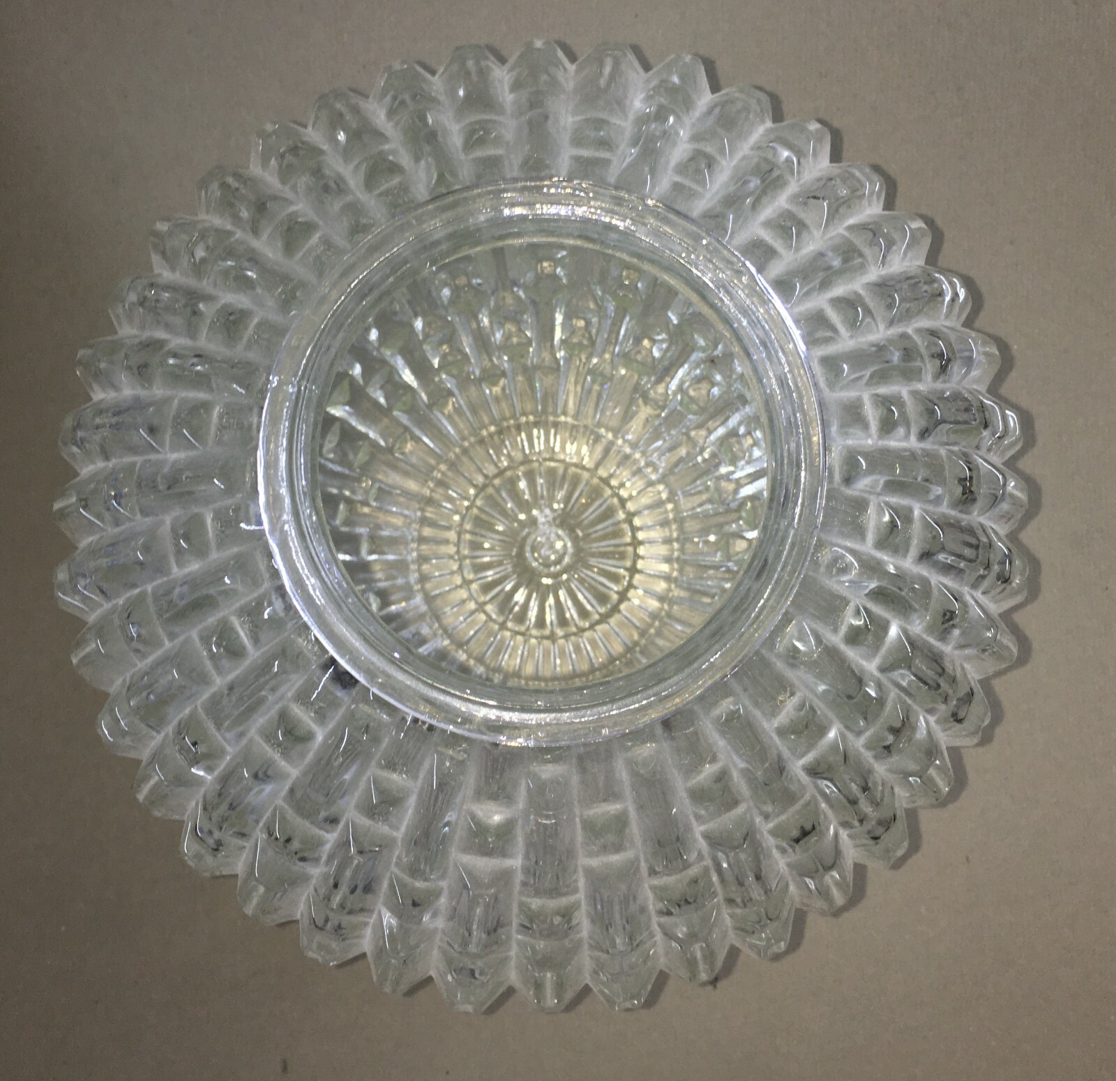 Coppa Sferica Per Lampada In Vetro Con Decoro In Rilievo