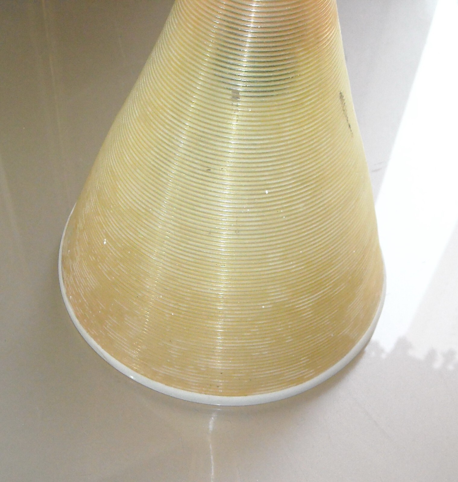 Inusuale Lampada A Sospensione In Plastica Gialla