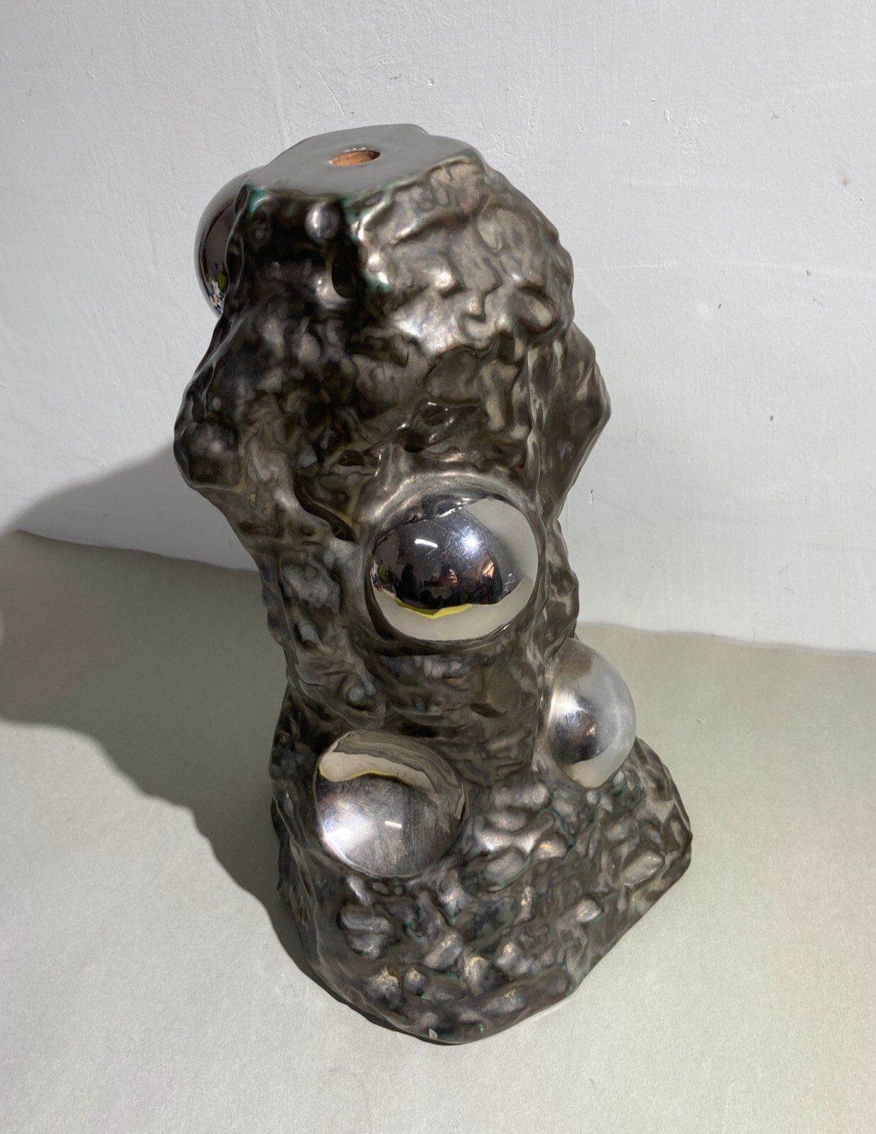 Base Per Lampada Scultorea Informale In Ceramica Argentata