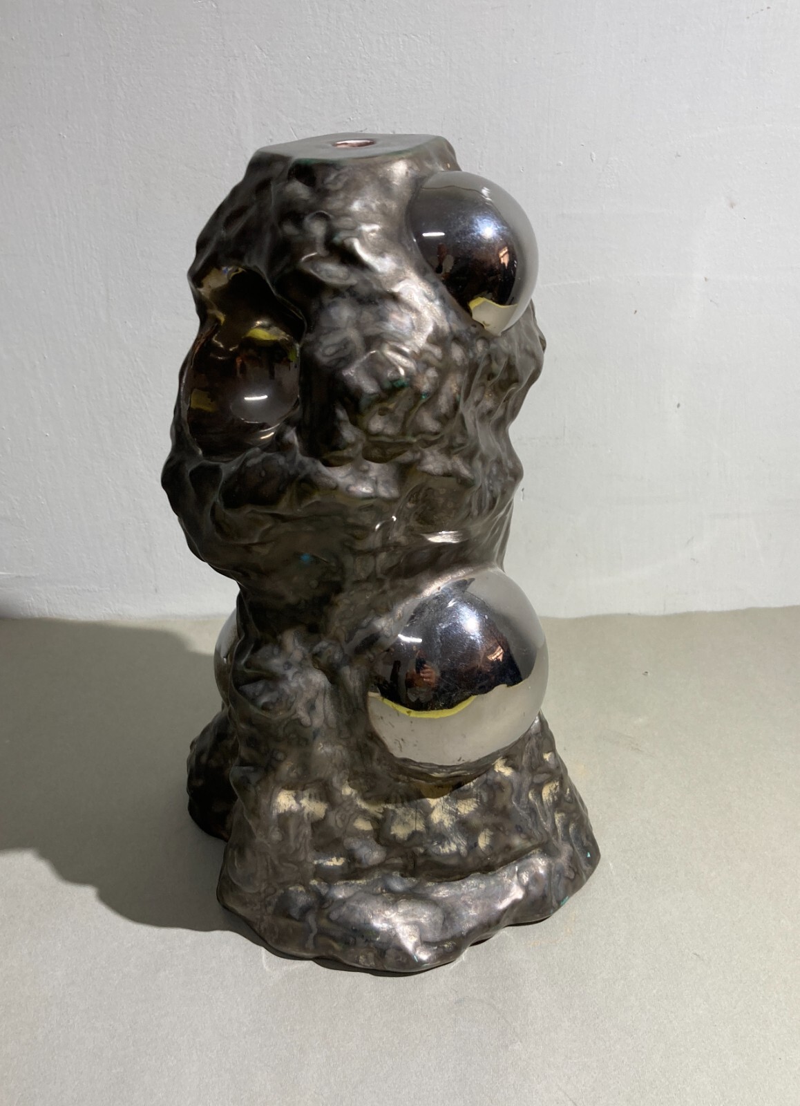 Base Per Lampada Scultorea Informale In Ceramica Argentata
