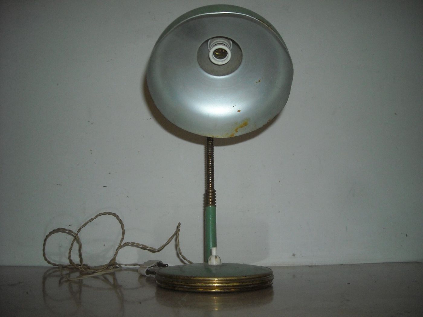 Modernariato, Design: Decorativa Lampada d'Epoca Laccata Verde