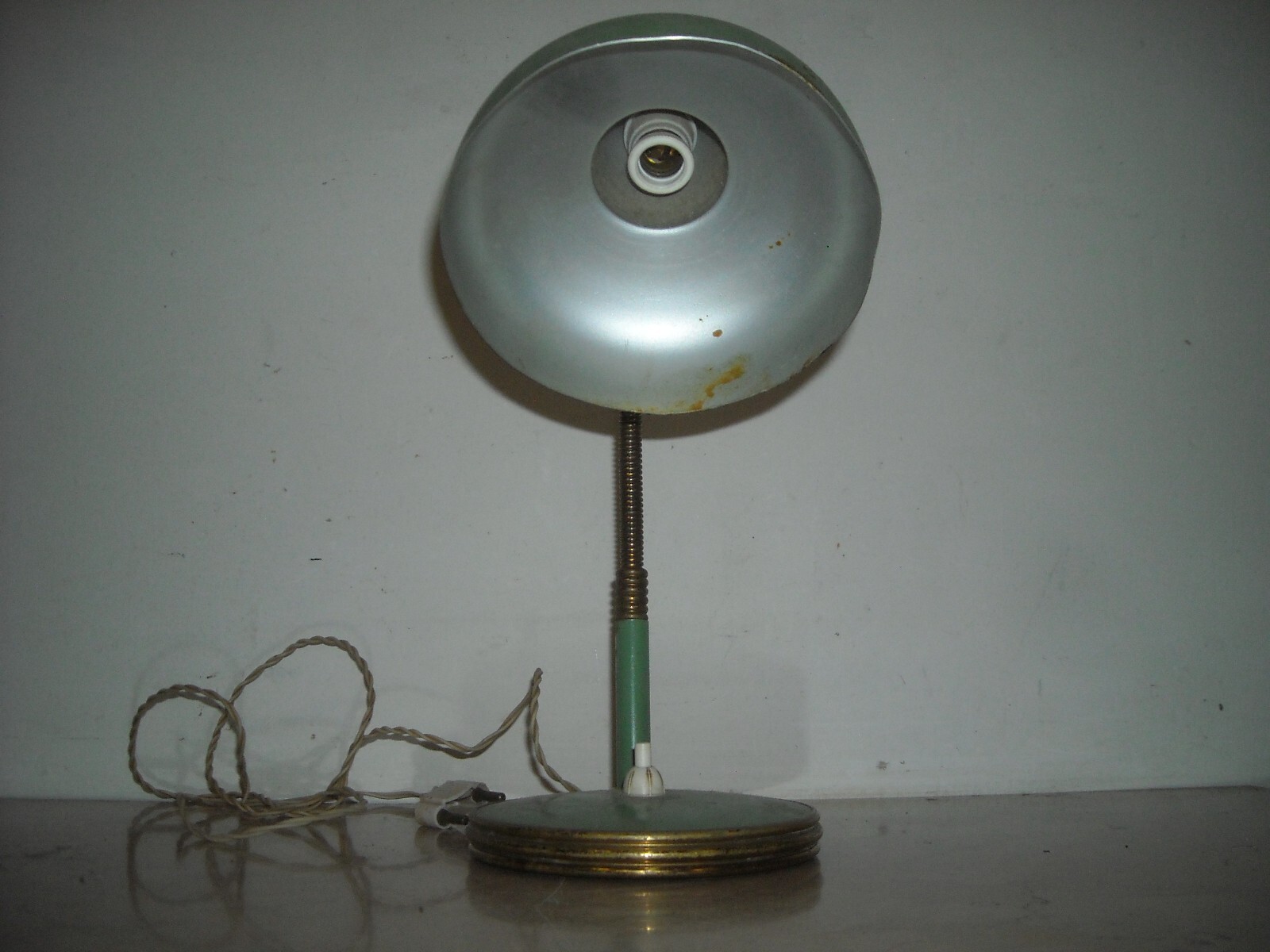 Modernariato, Design: Decorativa Lampada d'Epoca Laccata Verde