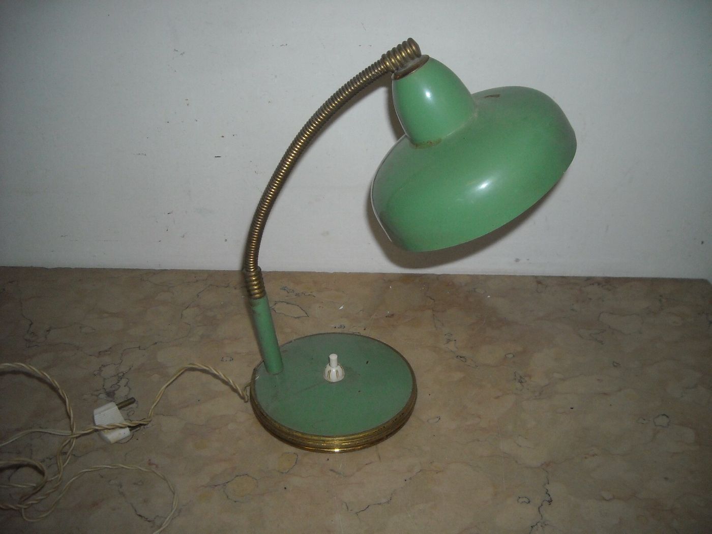 Modernariato, Design: Decorativa Lampada d'Epoca Laccata Verde