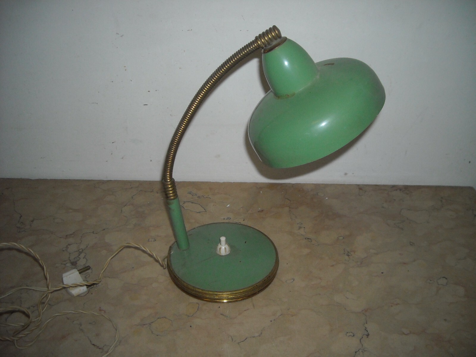 Modernariato, Design: Decorativa Lampada d'Epoca Laccata Verde