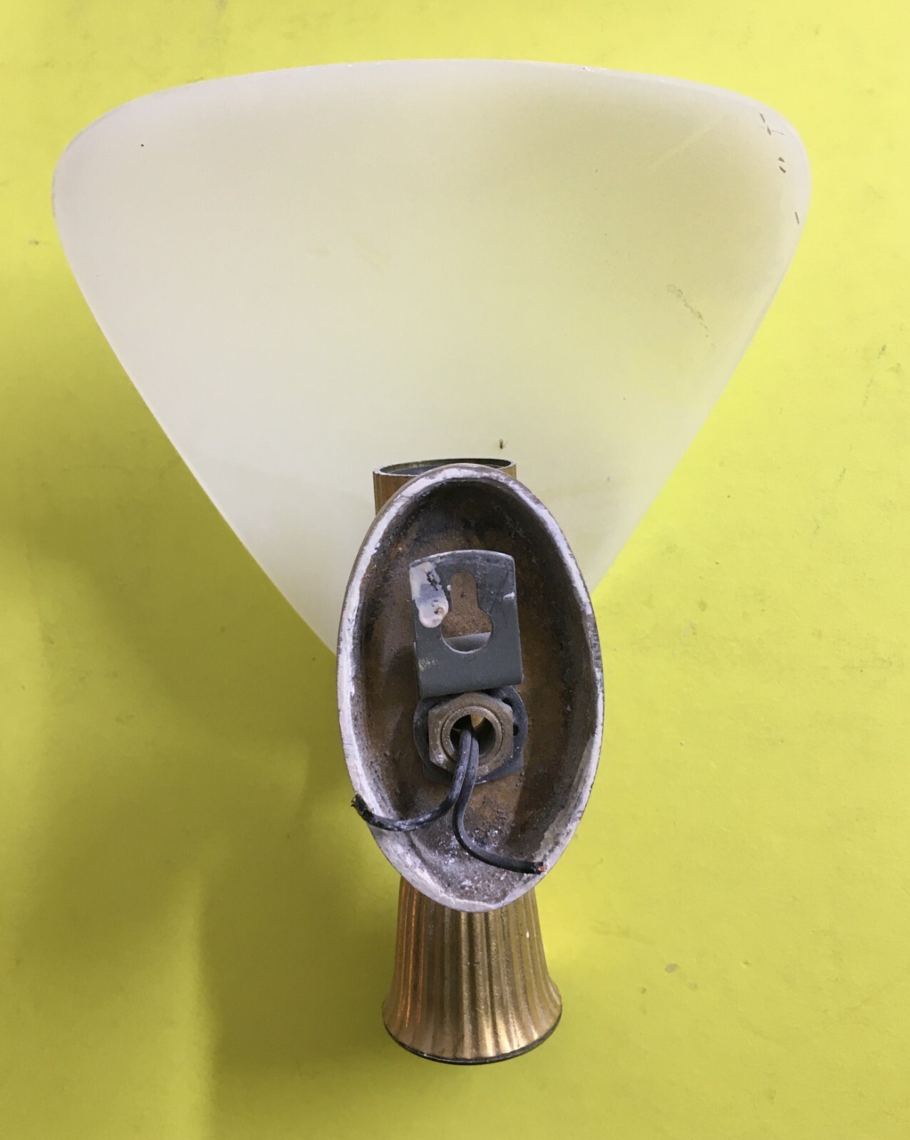 Arti Decorative Del '900   Coppia Di Appliques   Ventole In Vetro Opalescente   Anni '60