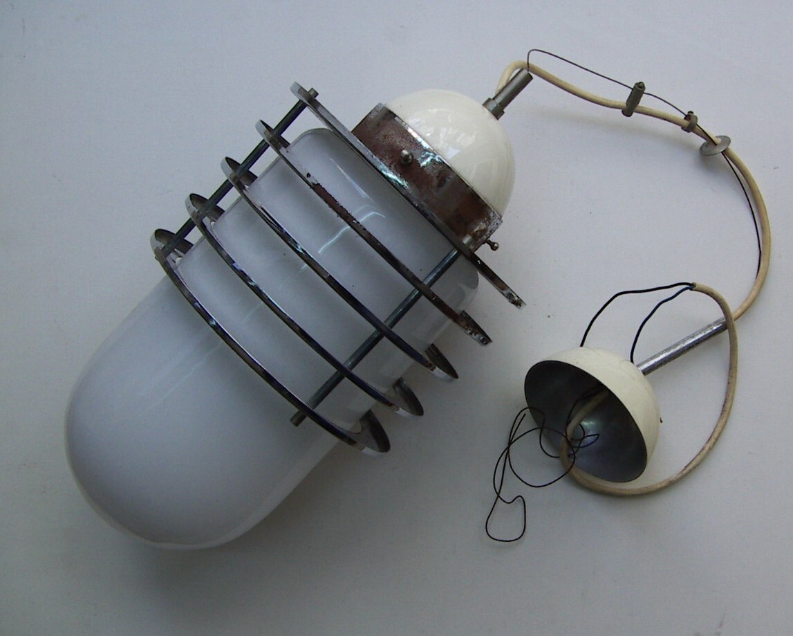 Lampada Da Soffitto In Vetro Opalescente E Metallo Cromato, Stile Fontana Arte, 1950 1970 Circa