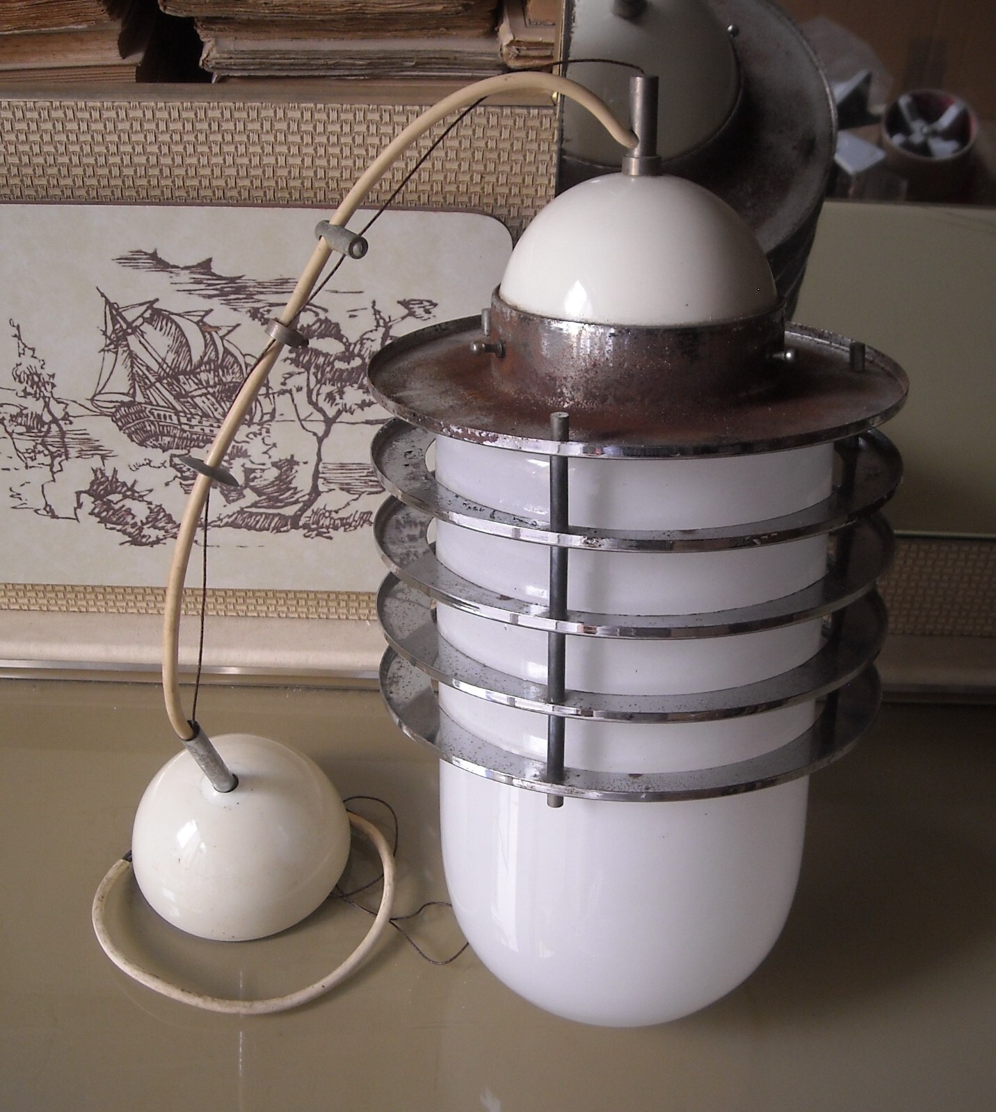 Lampada Da Soffitto In Vetro Opalescente E Metallo Cromato, Stile Fontana Arte, 1950 1970 Circa