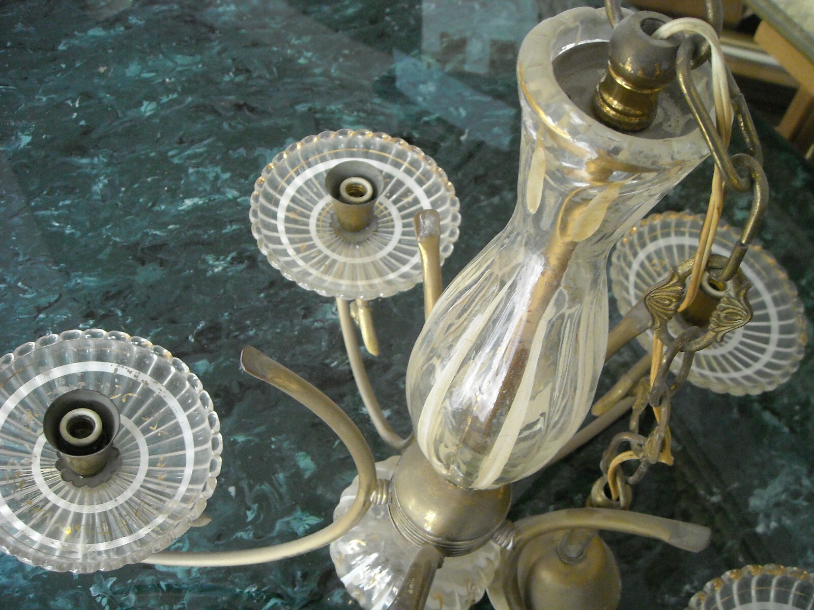Lampadario In Ottone E Vetro Laminato Oro Stile Art Déco