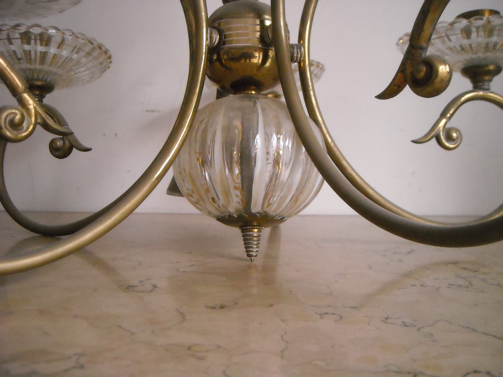 Lampadario In Ottone E Vetro Laminato Oro Stile Art Déco