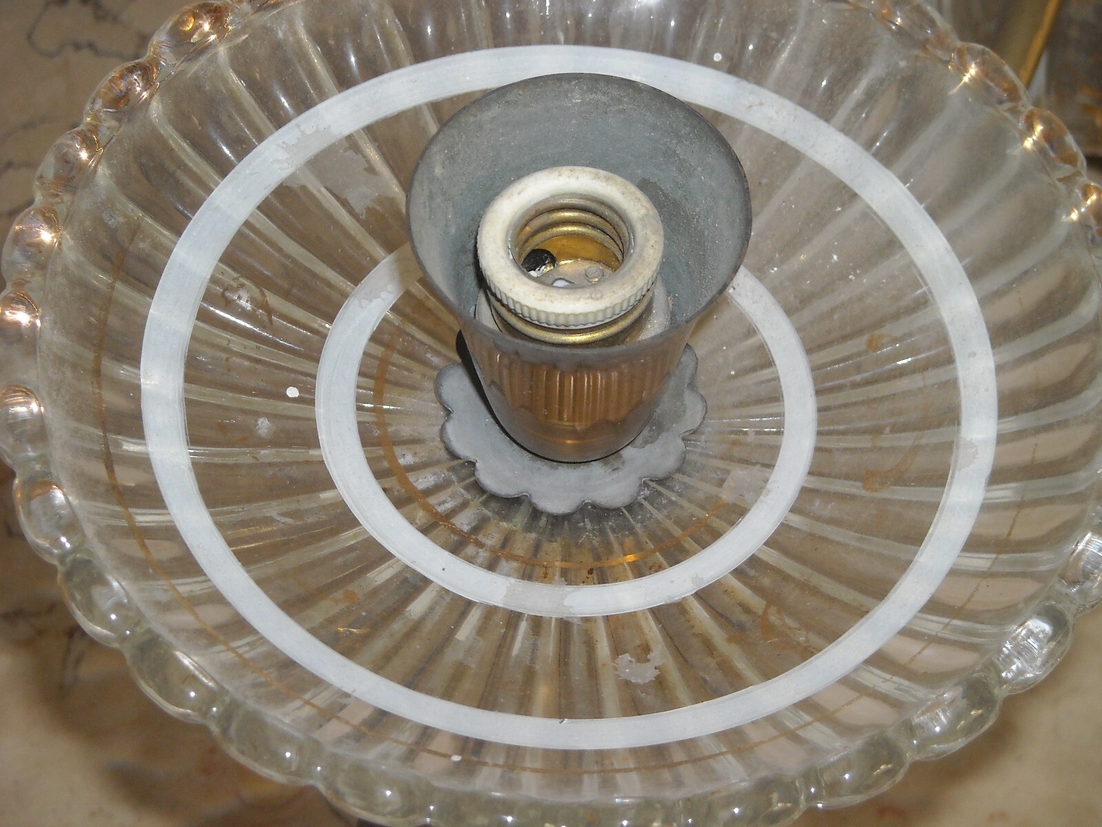 Lampadario In Ottone E Vetro Laminato Oro Stile Art Déco