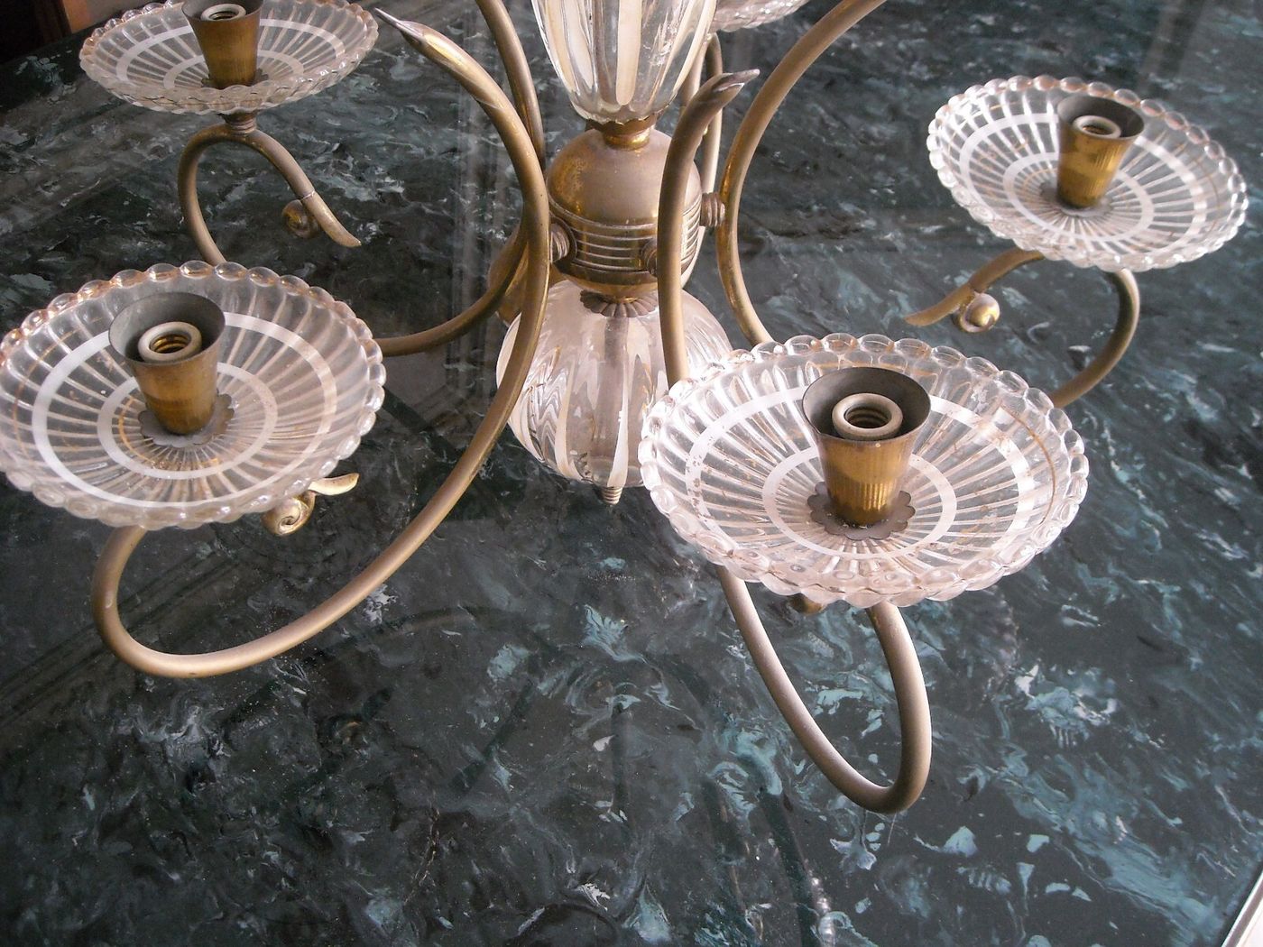 Lampadario In Ottone E Vetro Laminato Oro Stile Art Déco