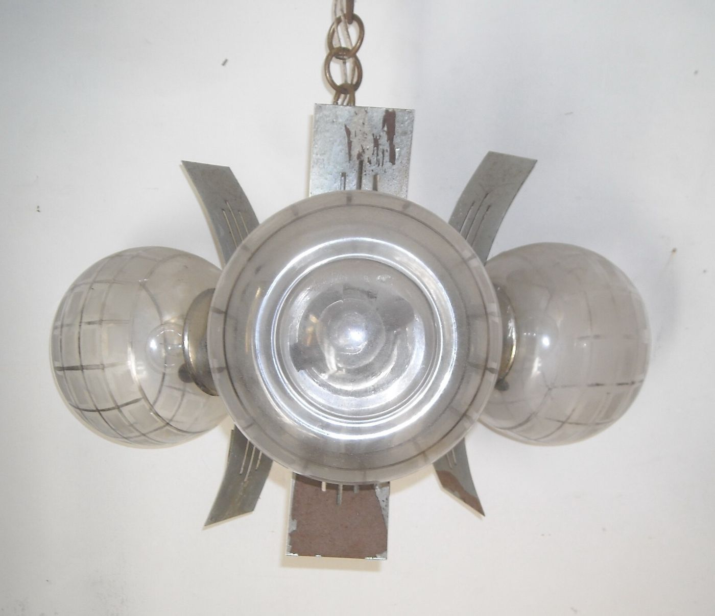 Inusuale Lampadario d'Epoca In Metallo Cromato E Vetri