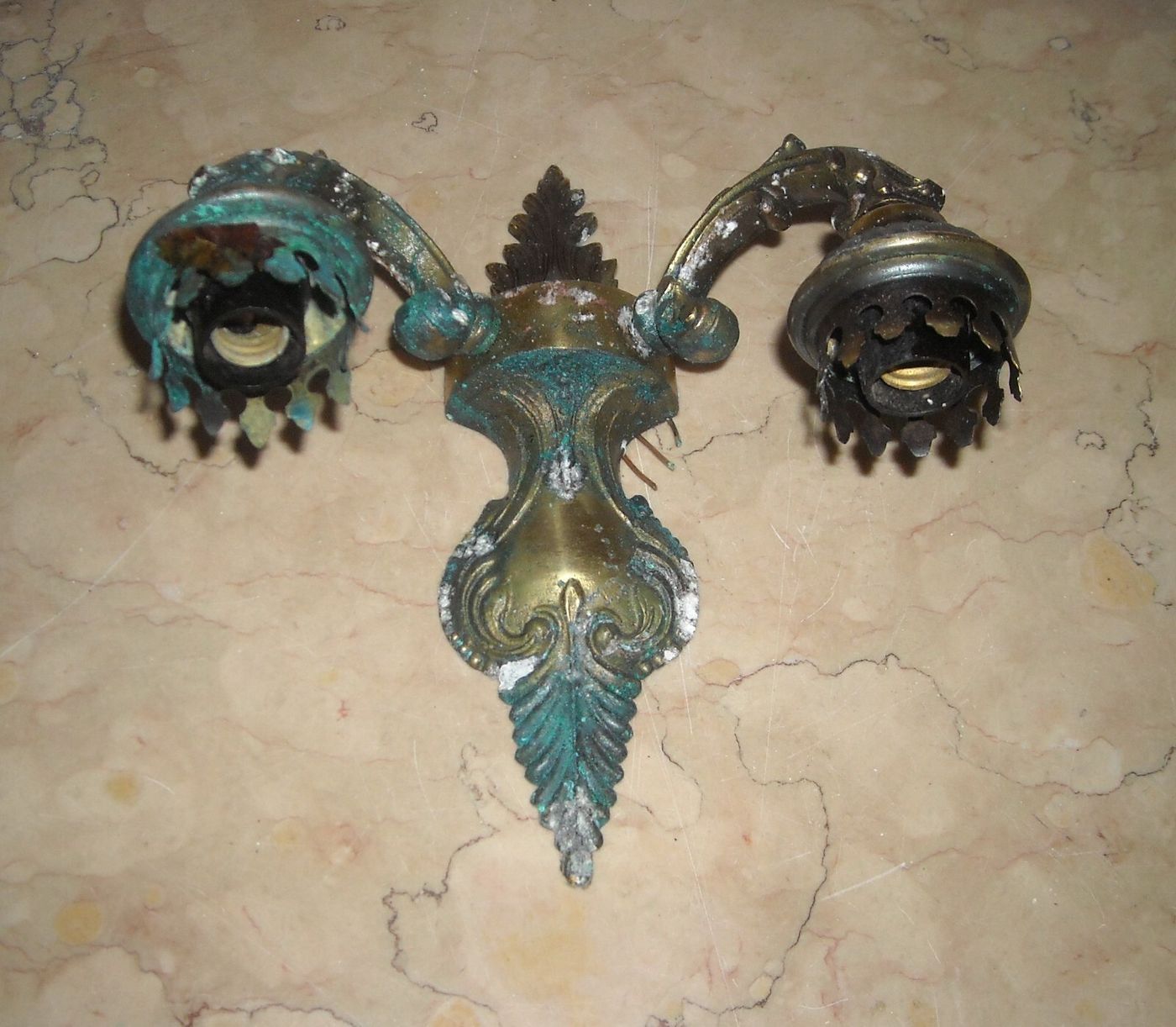 Set Di Quattro Lampade Da Parete Decorative (appliques) A Motivi Vegetali