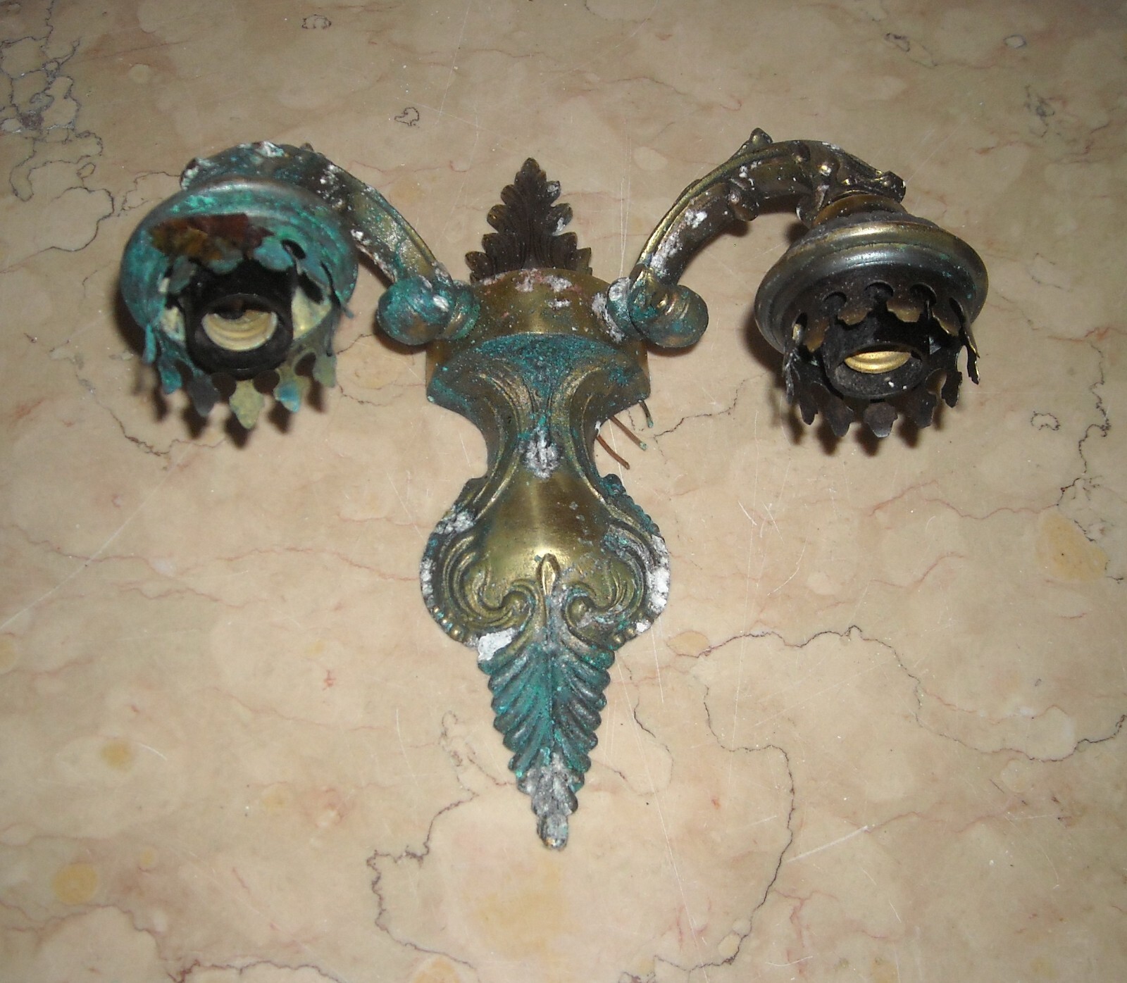 Set Di Quattro Lampade Da Parete Decorative (appliques) A Motivi Vegetali