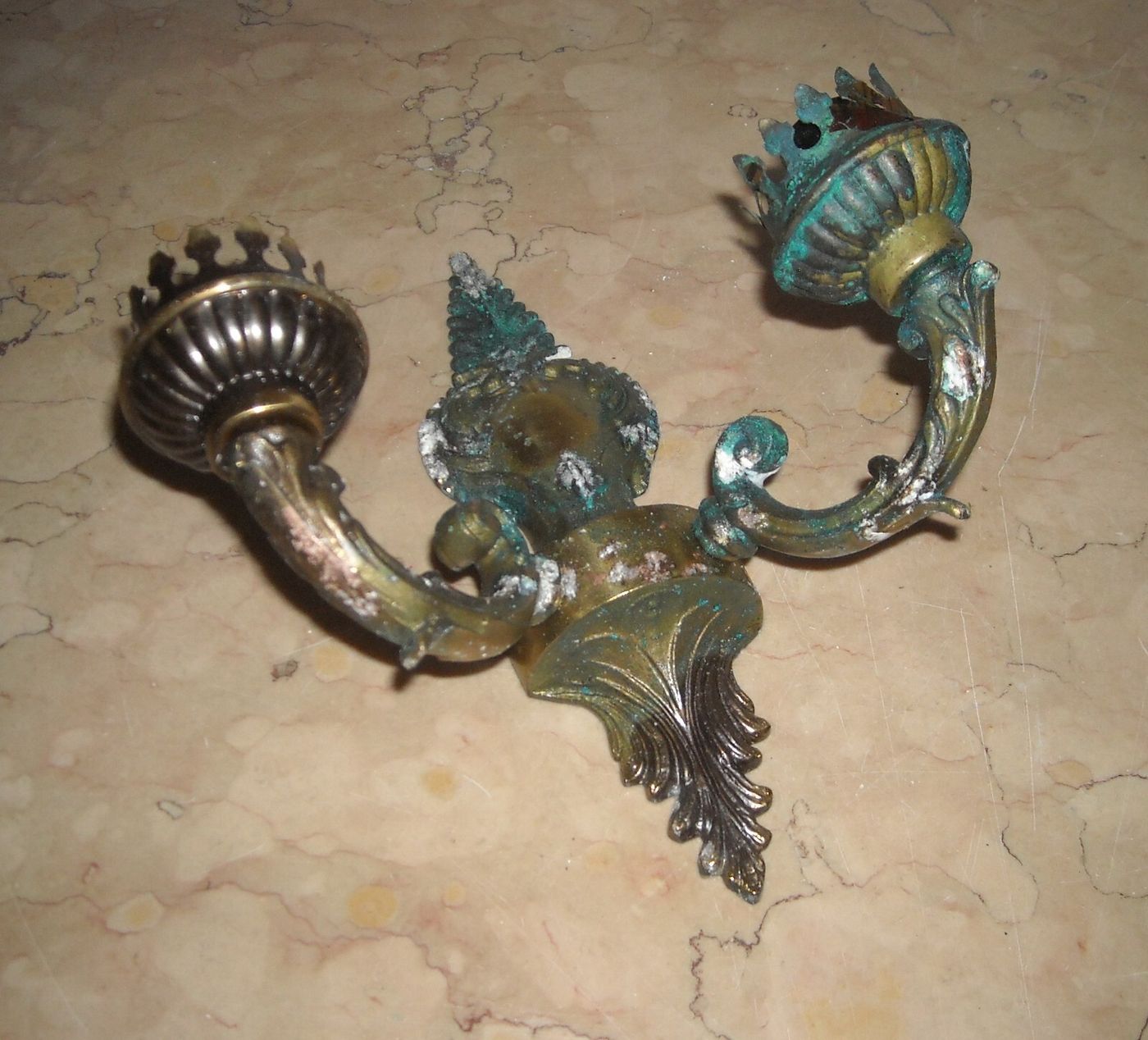 Set Di Quattro Lampade Da Parete Decorative (appliques) A Motivi Vegetali