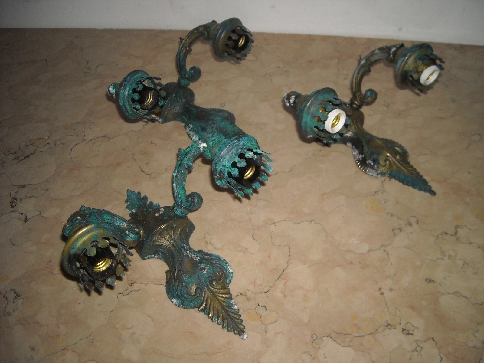 Set Di Quattro Lampade Da Parete Decorative (appliques) A Motivi Vegetali