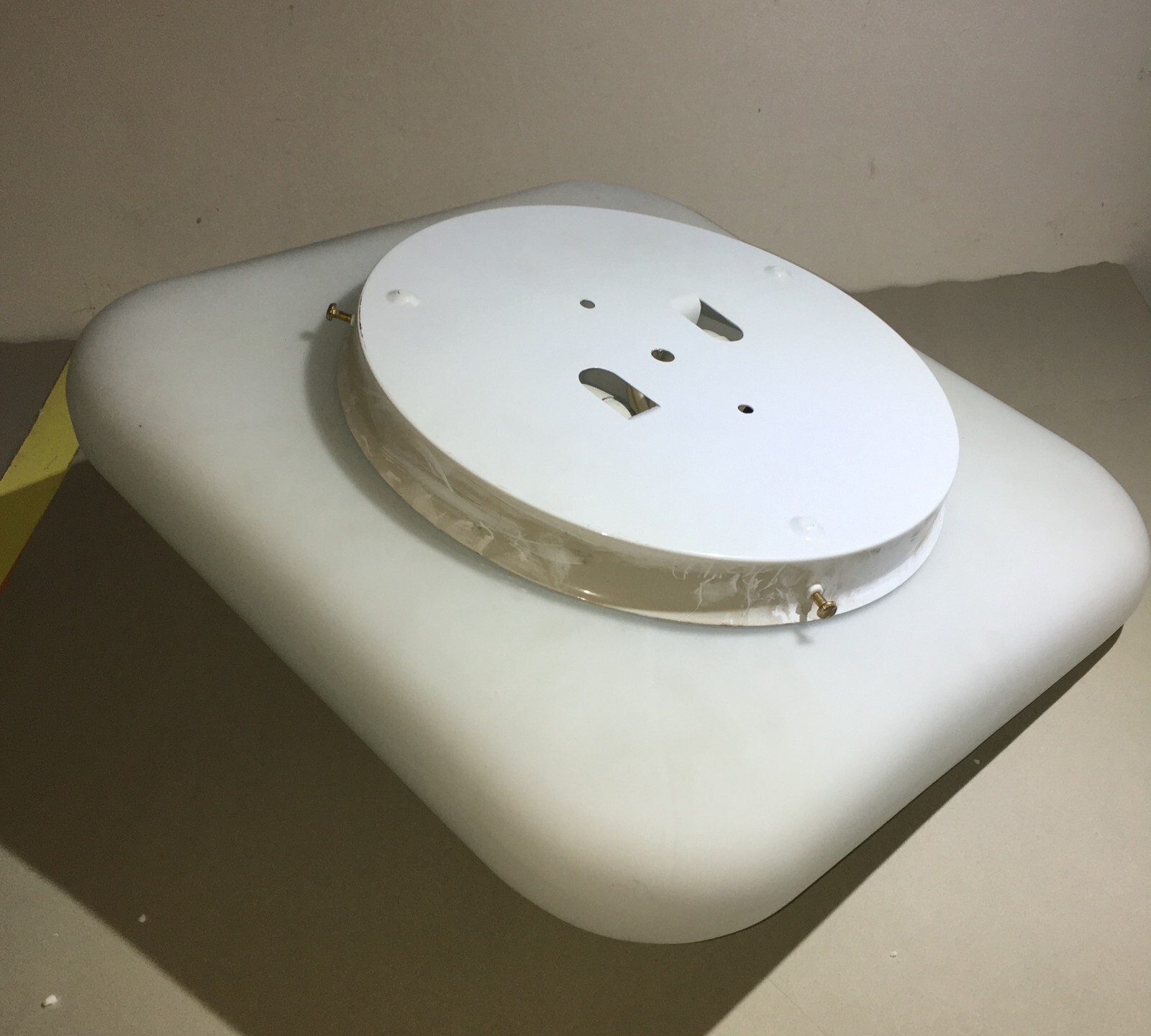 Lampada Plafoniera In Vetro Bianco Con Bolla