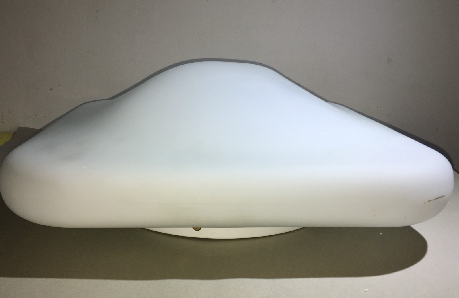 Lampada Plafoniera In Vetro Bianco Con Bolla