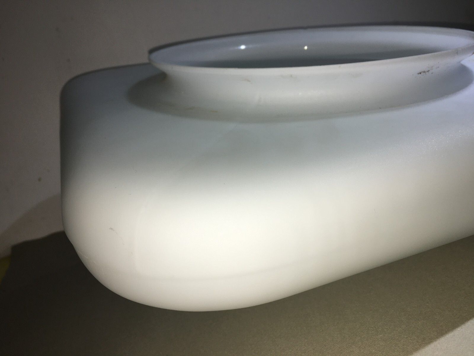 Lampada Plafoniera In Vetro Bianco Con Bolla