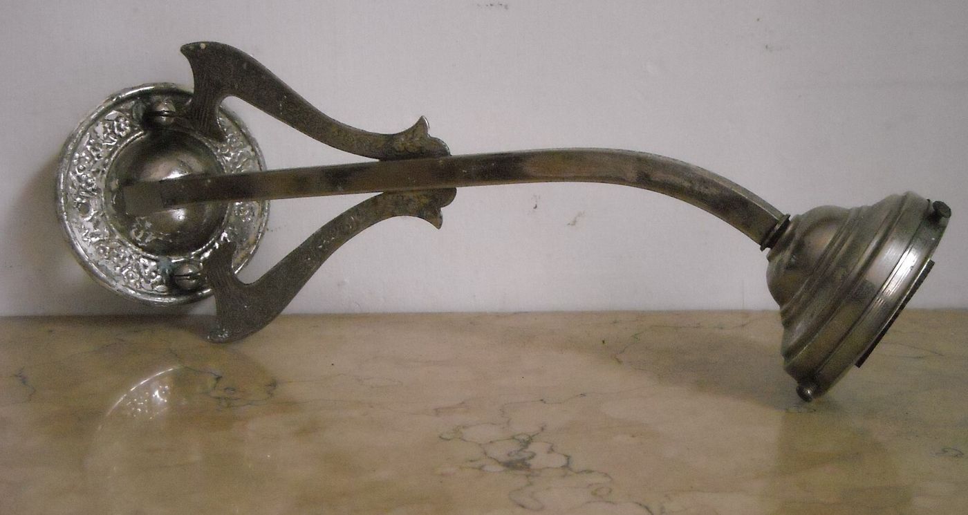 Lampada Da Muro Antica Con Decori Floreali In Stile Liberty